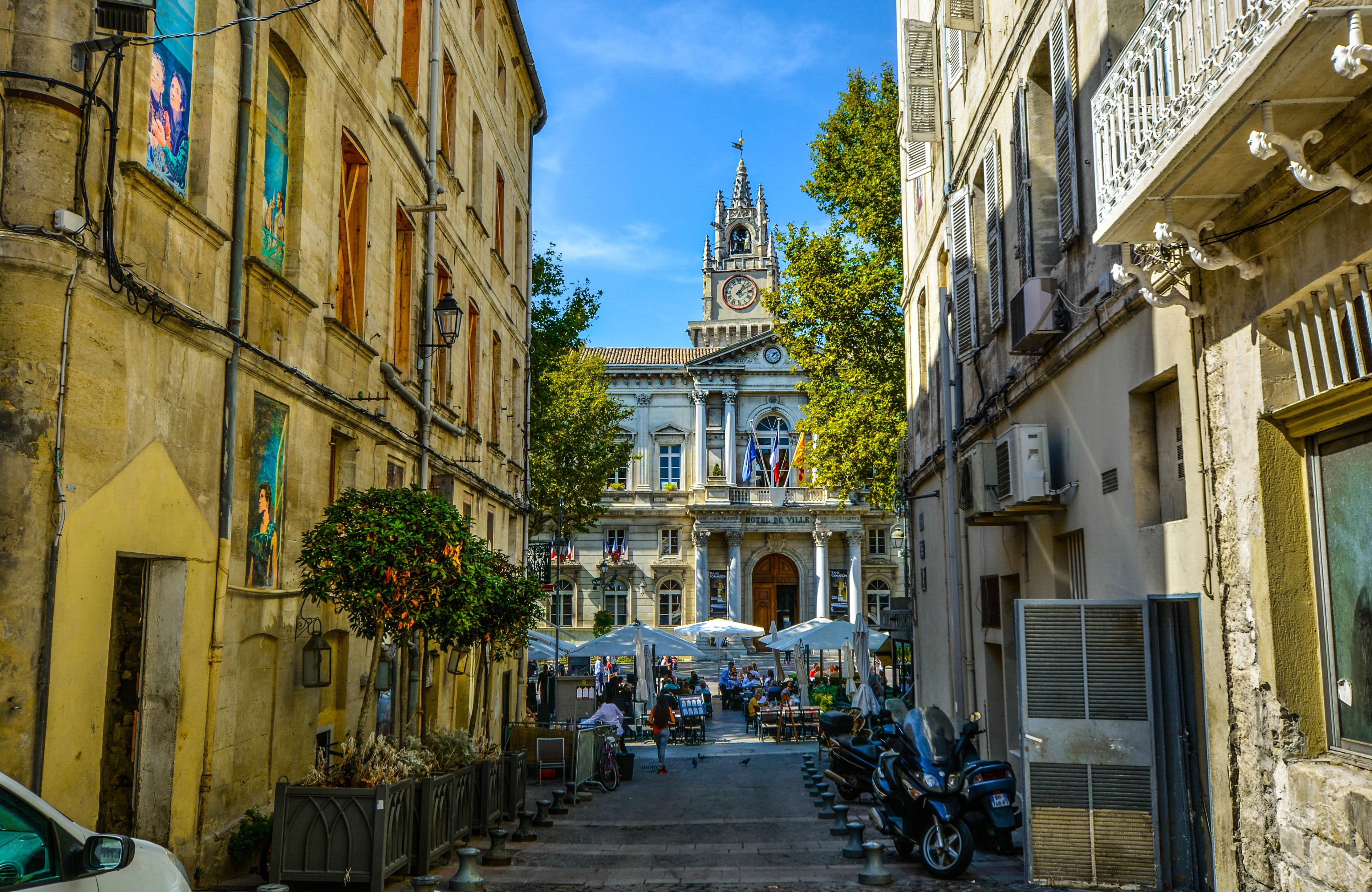 town, back, transportation, nature, opera house, history, land vehicle, city, plant, street, day, alleyway, facade, building, mode of transportation, outdoors, HD Wallpaper