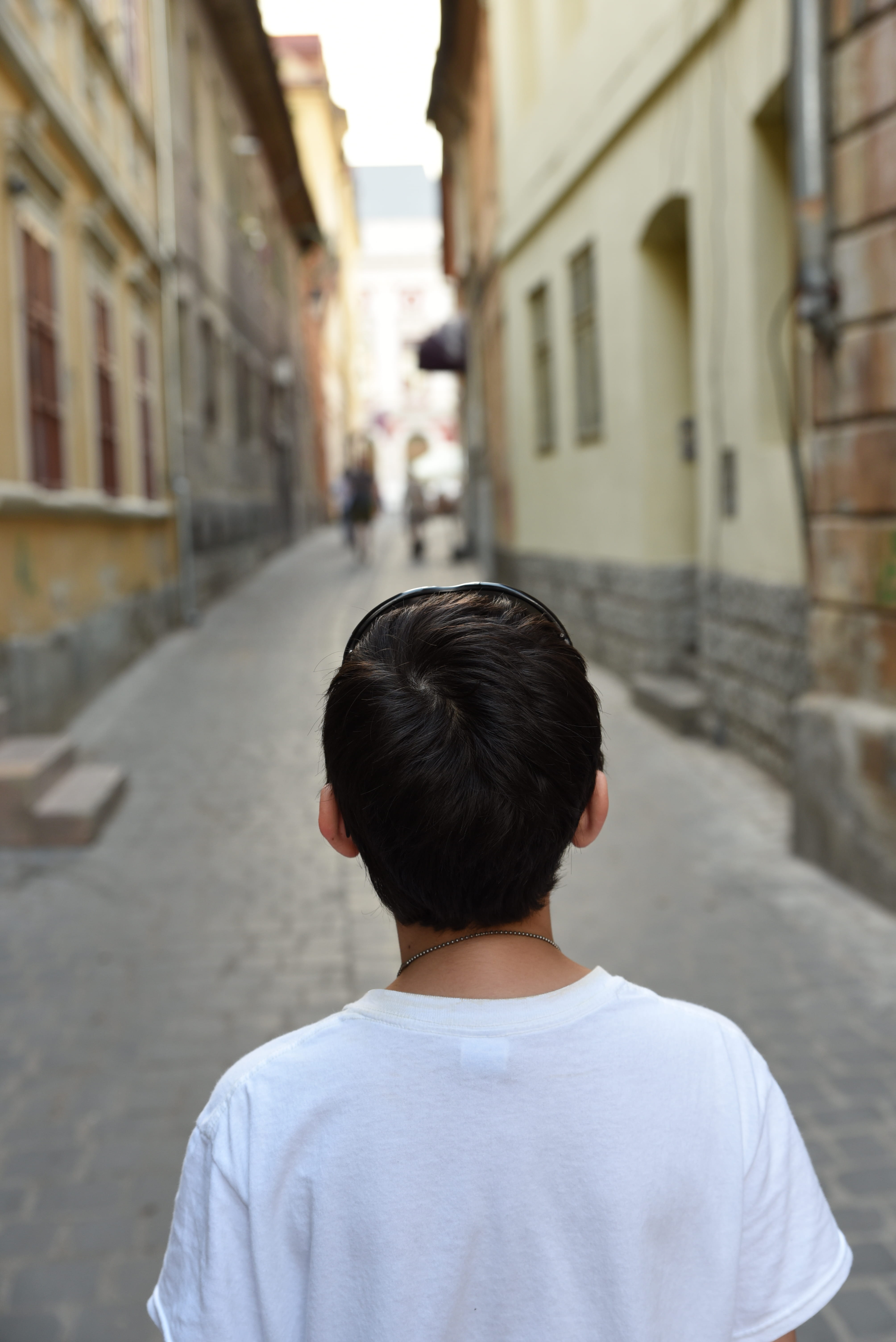 street, focus on foreground, one person, standing, 5K, back, lifestyles, child, rear view, building, teenager, built structure, boys, men, architecture, Phone HD Wallpaper