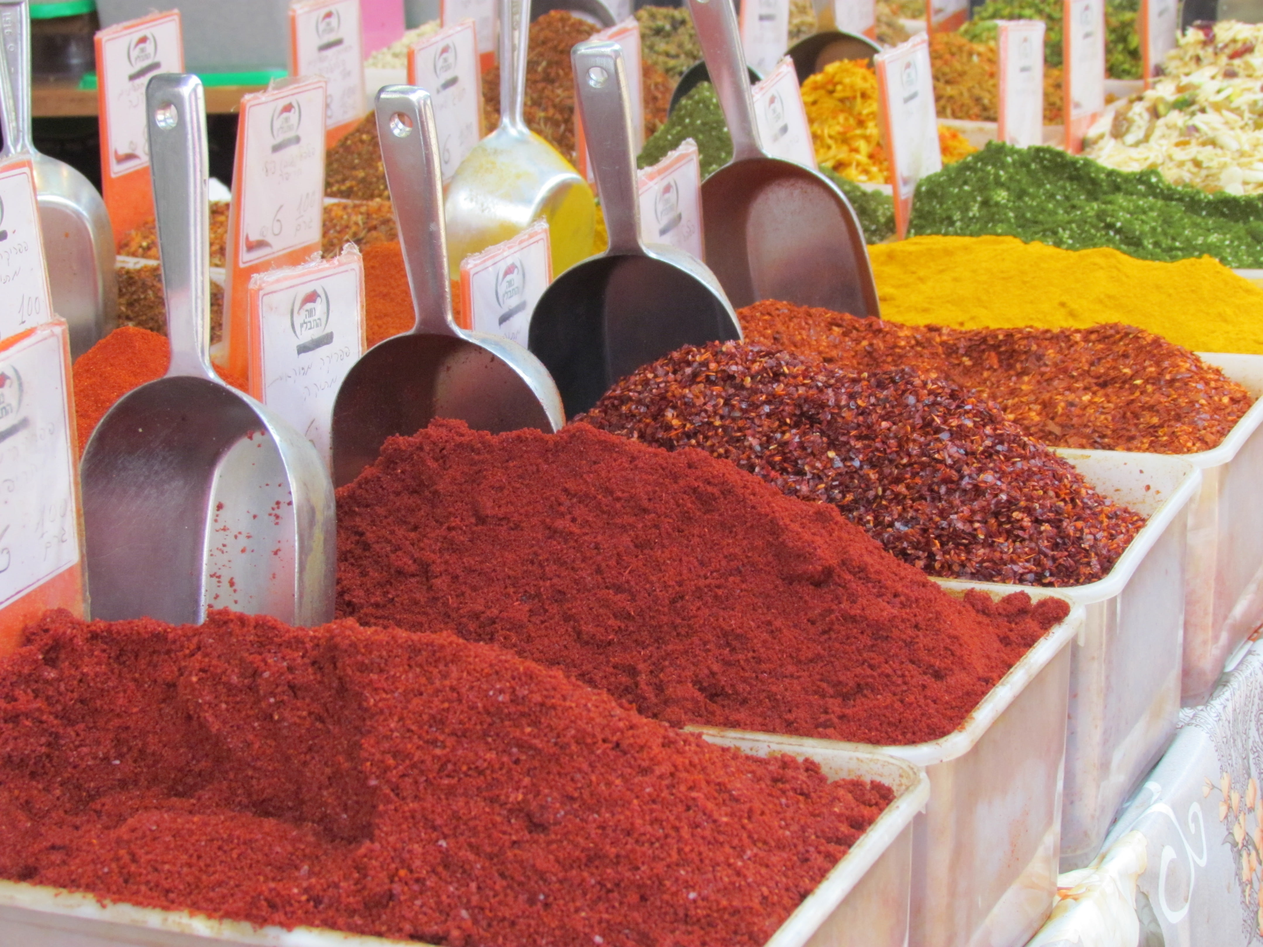 arrangement, for sale, bazaar, no people, fresh, bins, multi Colored, red, cuisine, jerusalem, market, organic, herb, seasoning, indoors, abundance, food, HD Wallpaper