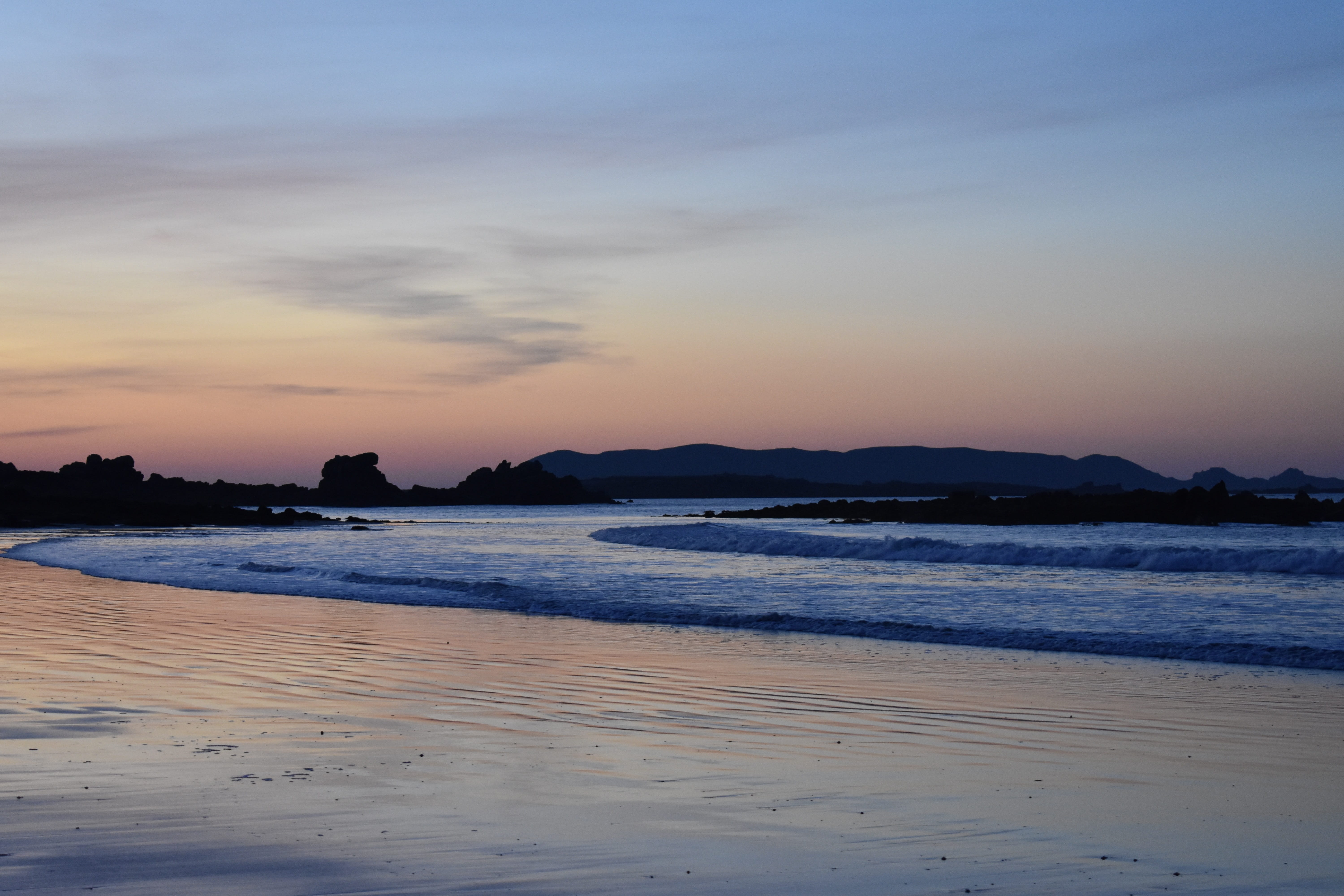 non-urban scene, scenics - nature, seaside, cloud - sky, sky, idyllic, beach, tranquil scene, sunset, white, dusk, beauty in nature, animals, 5K, no people, HD Wallpaper