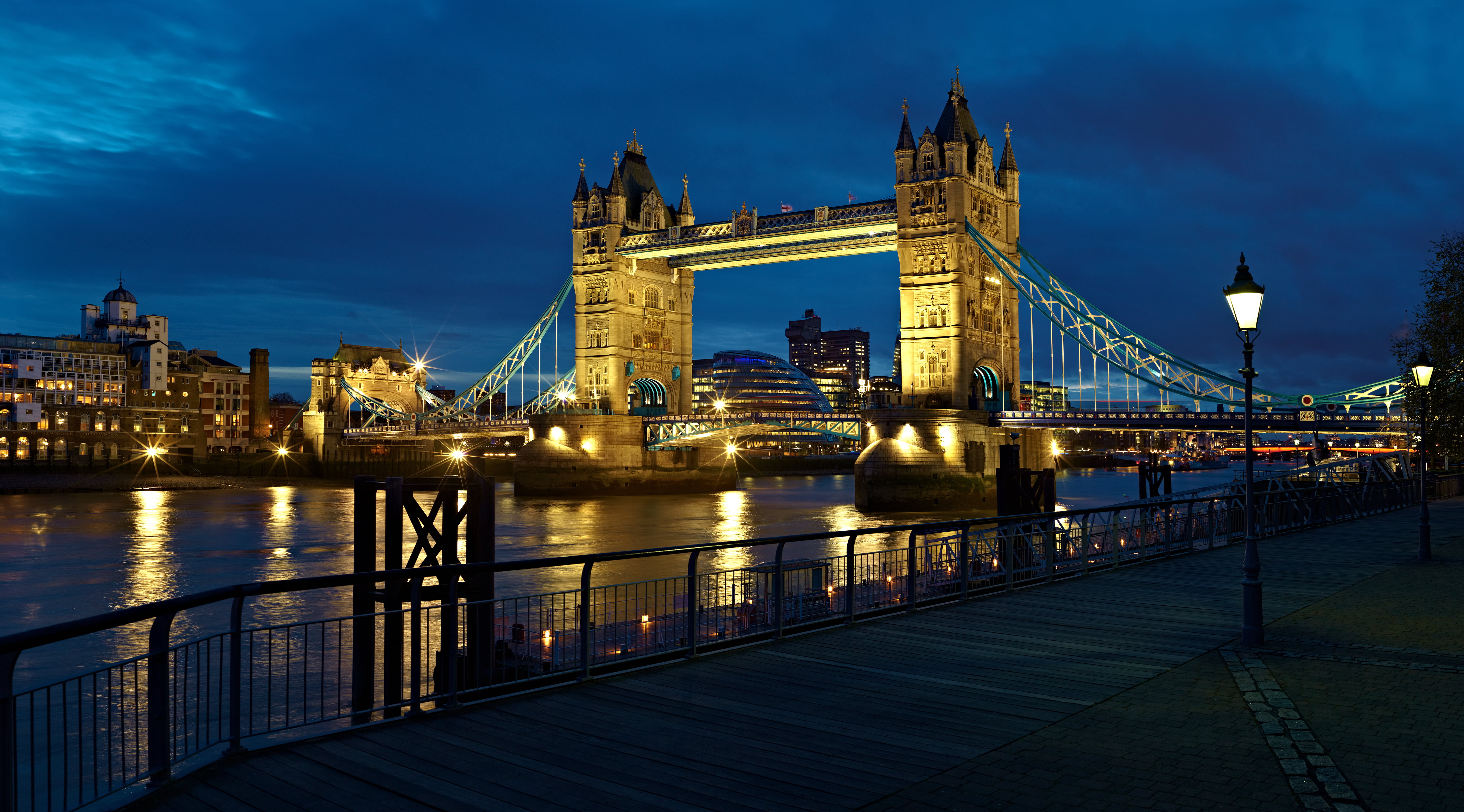 twilight, the city, tower, national Landmark, dusk, building Exterior, nature, cityscape, London, chain bridge, outdoors, UK, city of London, light, reflection, HD Wallpaper