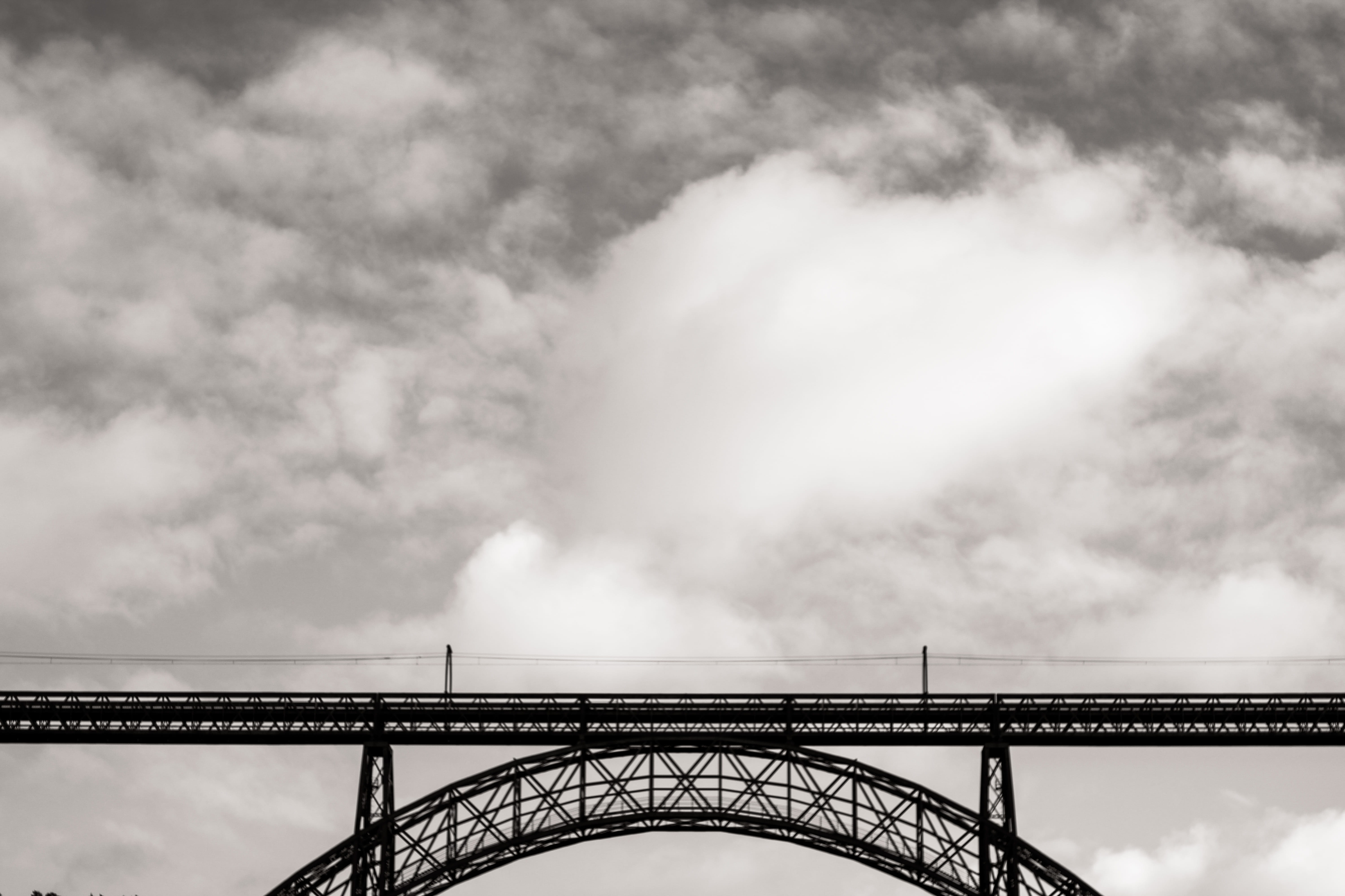 minimal, nature, bridge - man made structure, bridge, outdoors, gustave eiffel, transportation, connection, train, motion, cloud - sky, black and white, HD Wallpaper