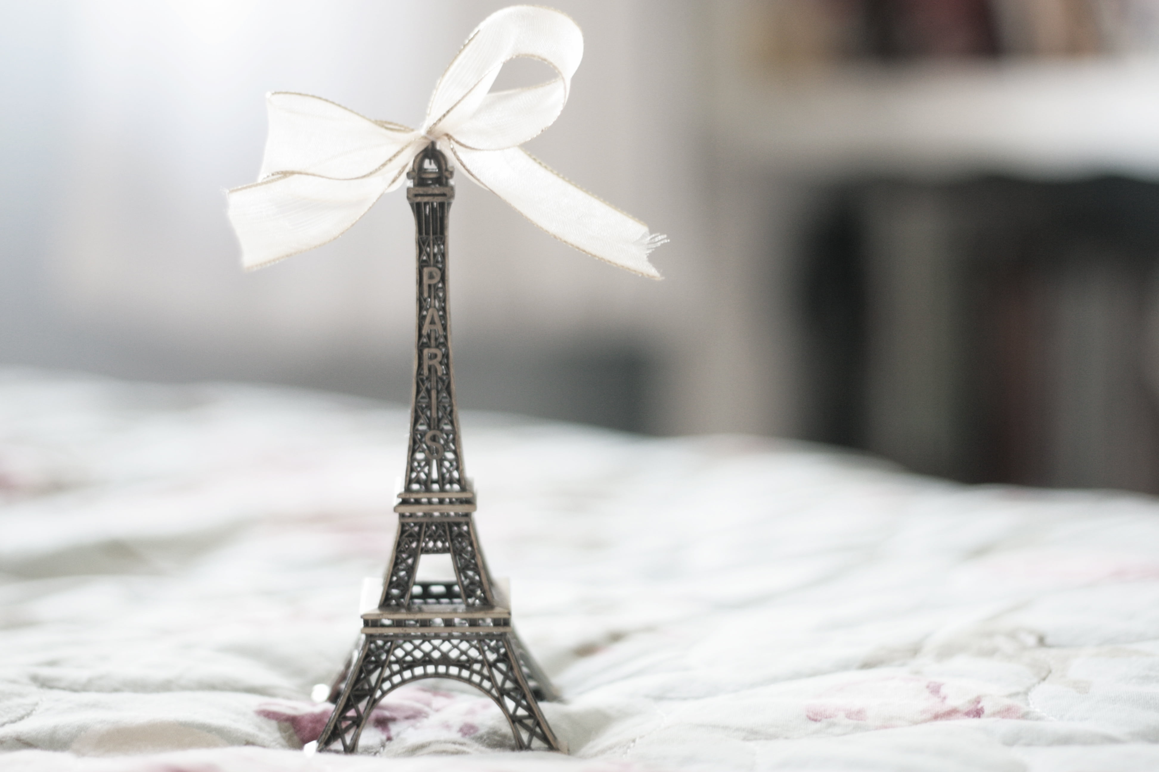 white, bedroom, sheet, architecture, textile, small, winter, romance, 4K, snow, selective focus, elegance, comfortable, EIFFEL TOWER, furniture, miniature, HD Wallpaper