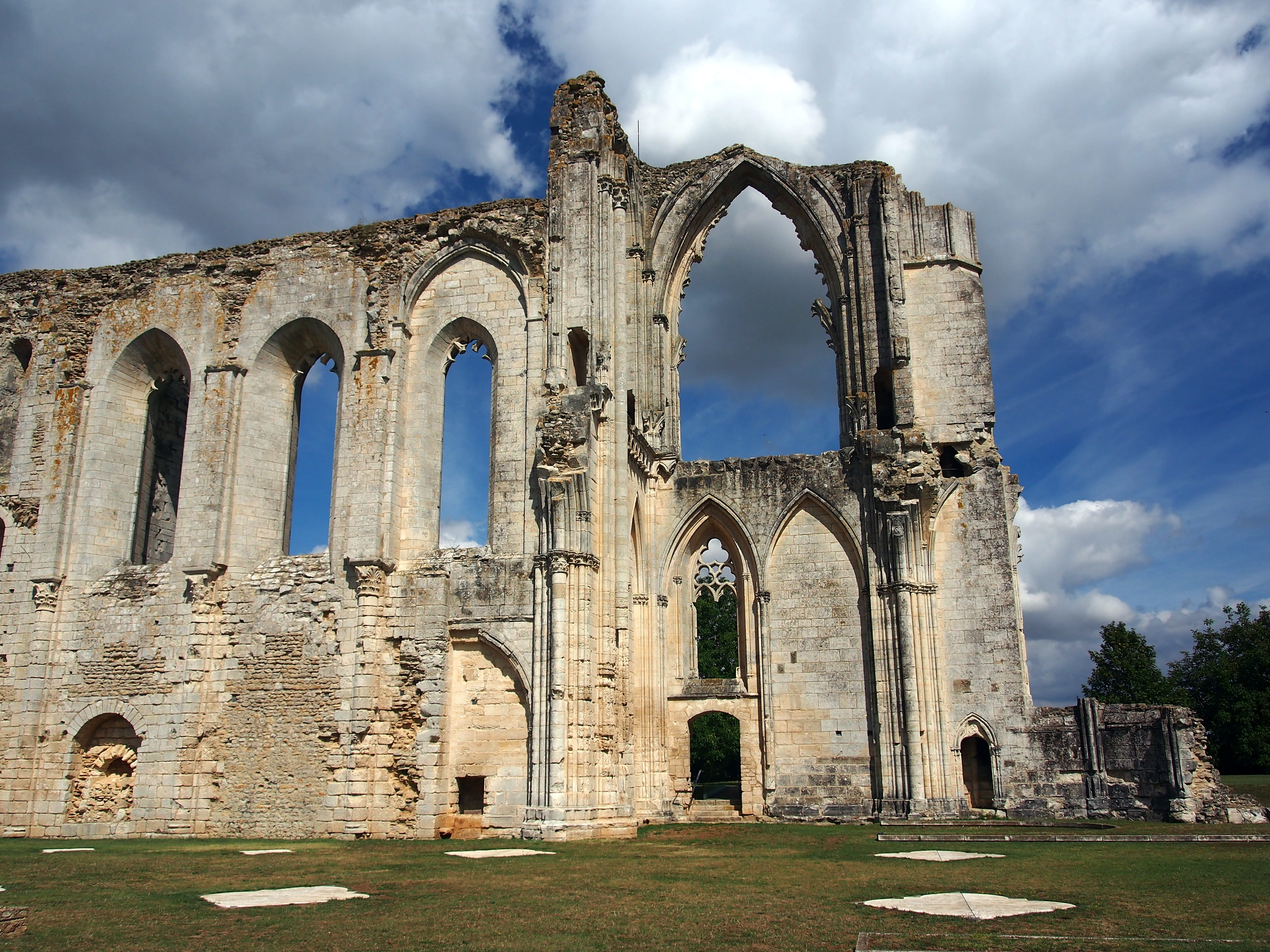 damaged, maillezais cathedral, history, cathedral, deterioration, st peter maillezais, ancient, cloud - sky, ruined, religious, built structure, no people, HD Wallpaper