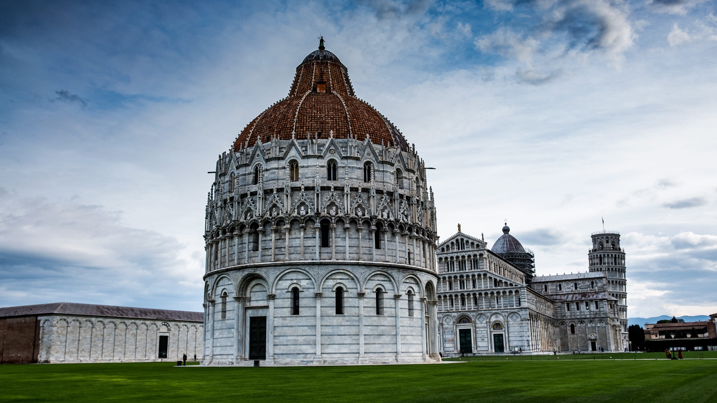 landscape, religion, monument, baptistery, 2K, tourists, torre, dome, history, piazza, leaning tower, no people, italy, spirituality, travel, day, city, HD Wallpaper