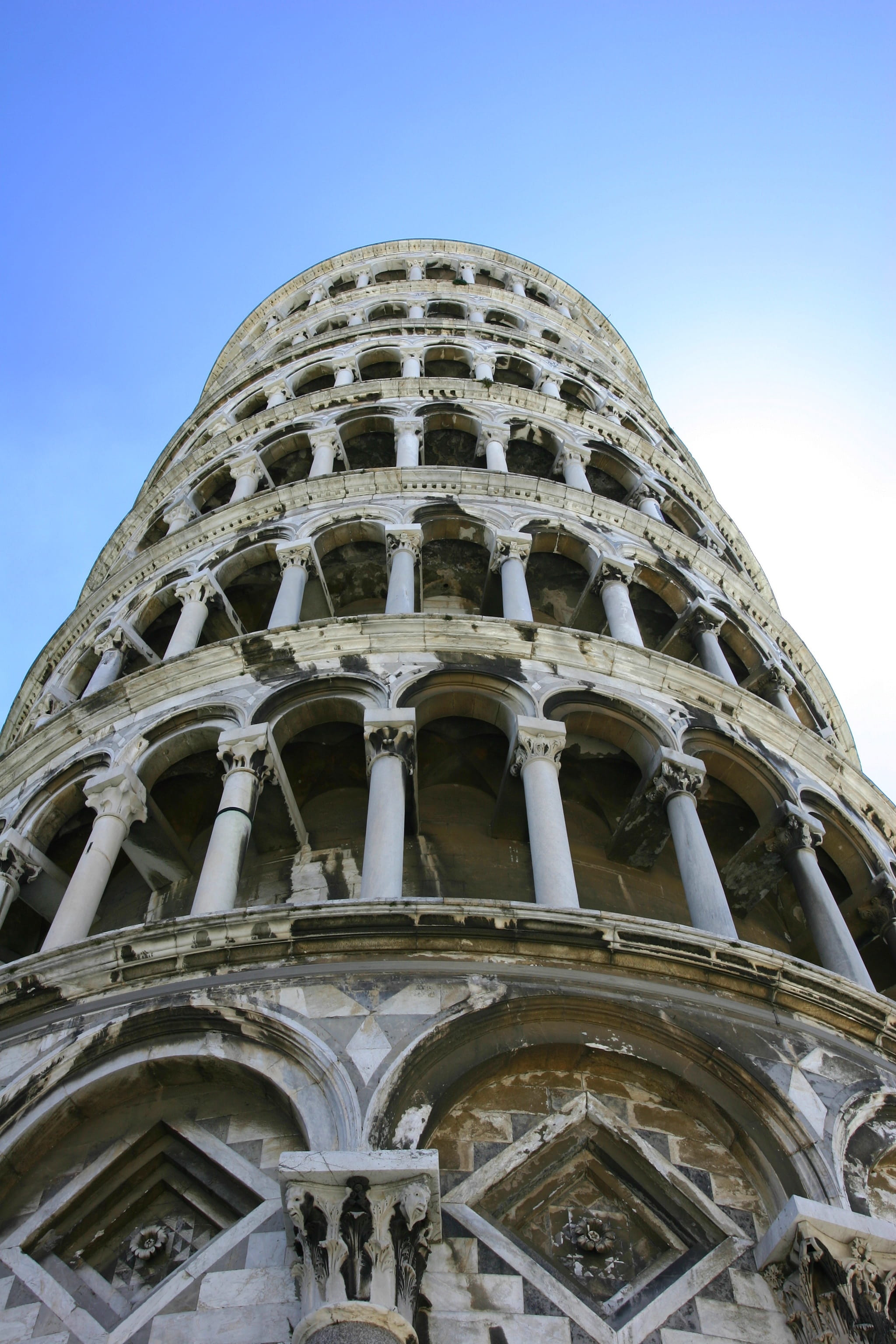 architectural column, sky, outdoors, european, place of worship, religion, landmark, 2K, world, nature, the past, arch, Europe, tourism, low angle view, Phone HD Wallpaper