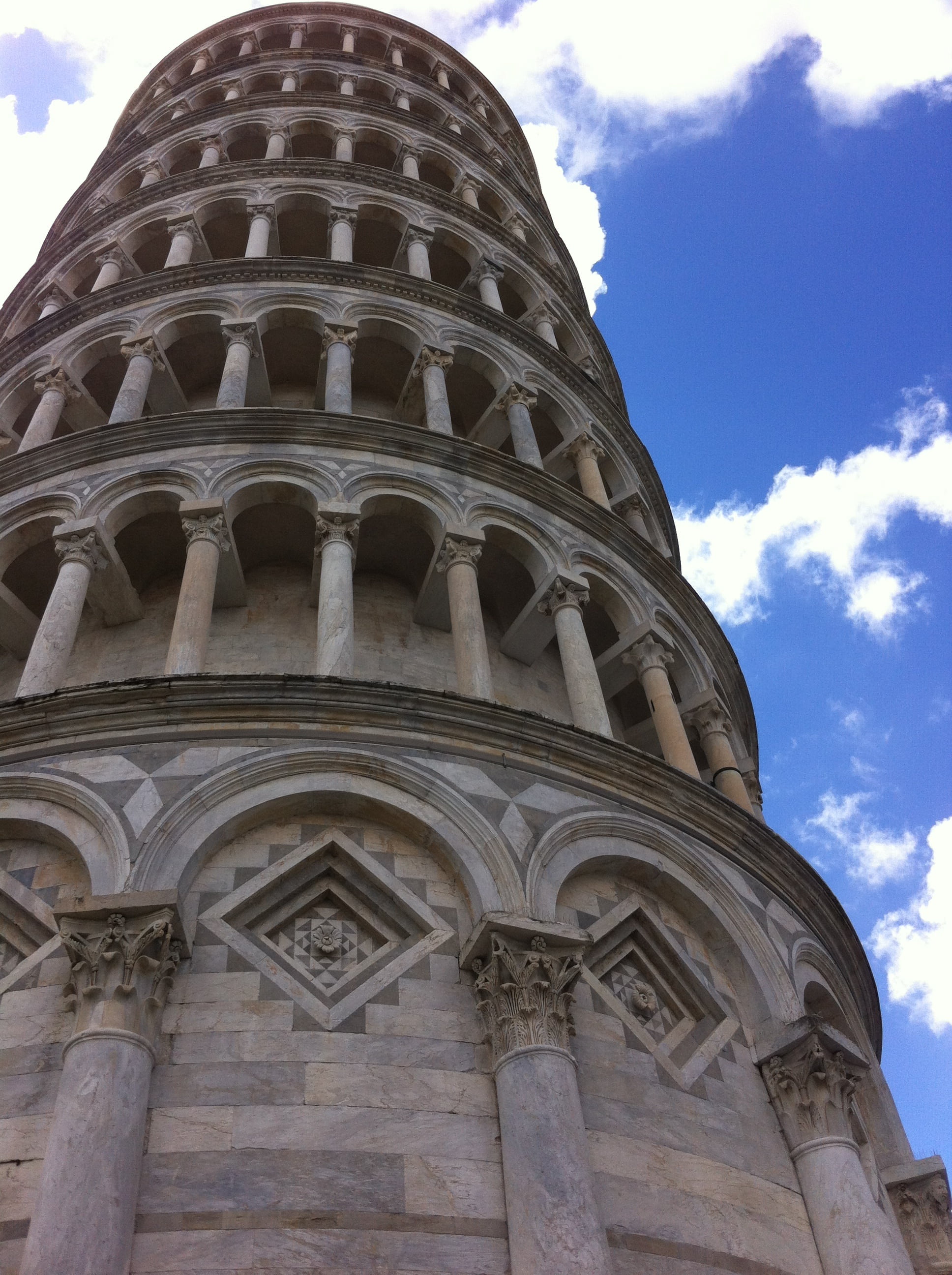 built structure, nature, architectural column, 2K, sky, torre, ancient civilization, cloud - sky, pisa, famous Place, church, spirituality, arch, architecture, Phone HD Wallpaper