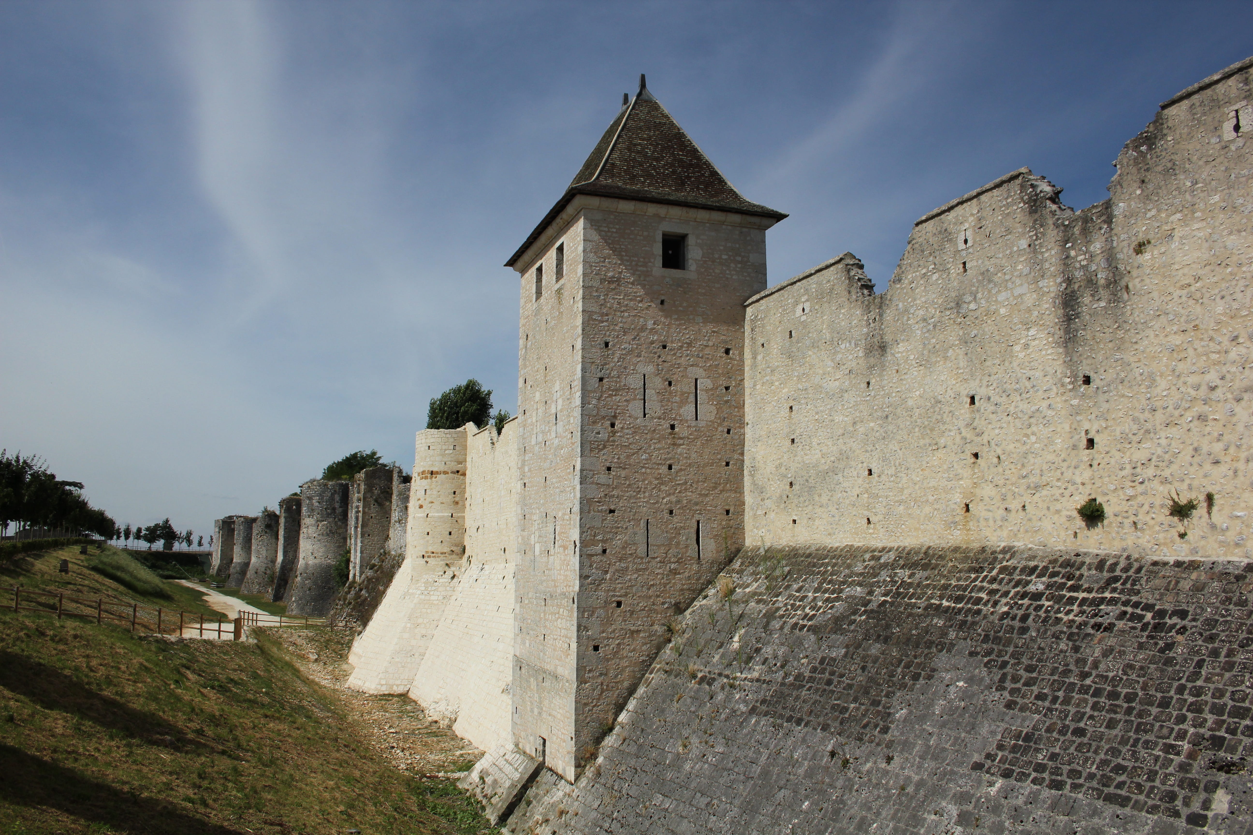 France, house, day, building exterior, gray, nature, french, entrance, sky, low angle view, unesco, Europe, the past, culture, daytime, sightseeing, historic, HD Wallpaper