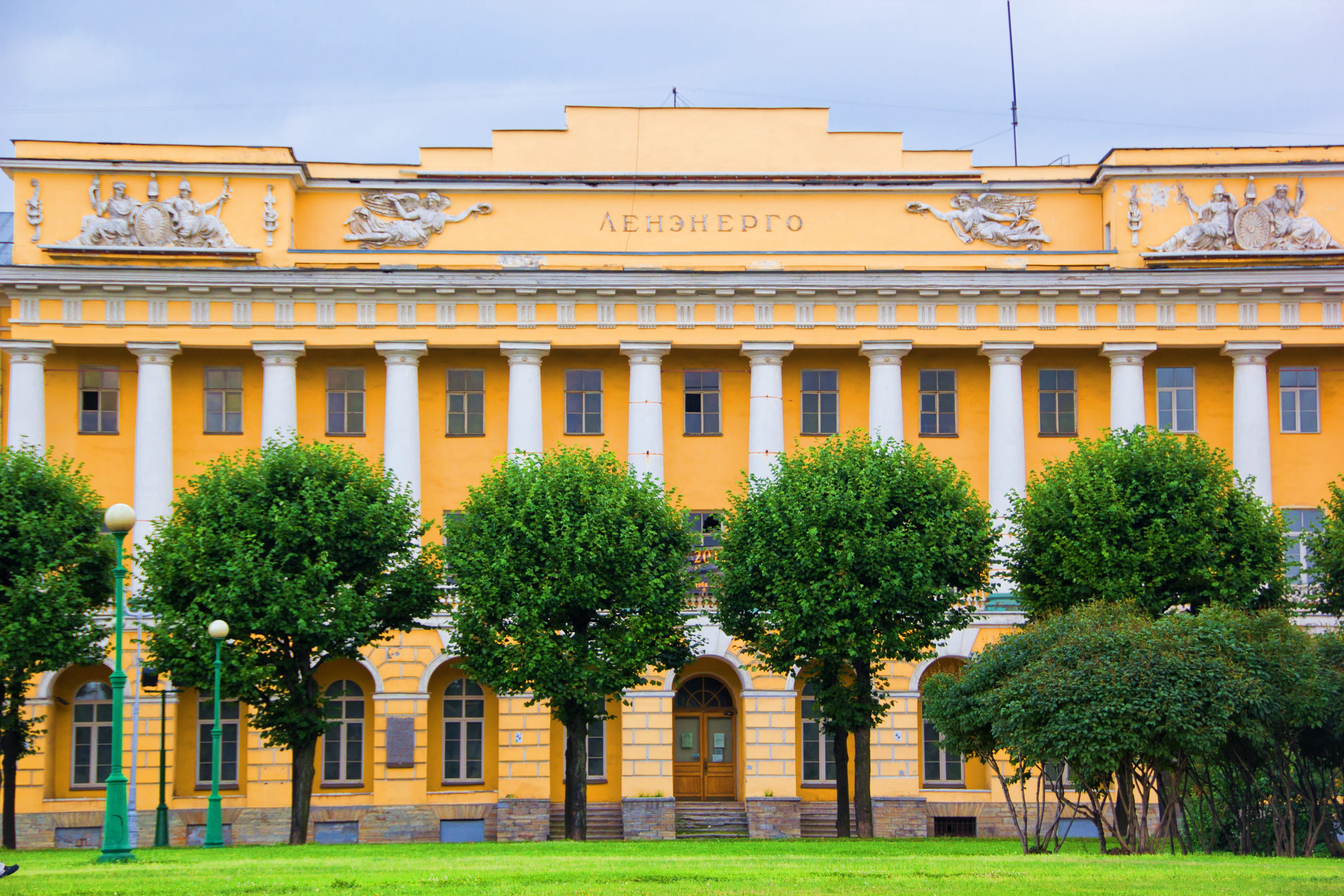 travel, travel destinations, field, pavlovsky, grenadier, building exterior, 2K, st, architectural column, history, park, pole, city, champs, the past, HD Wallpaper