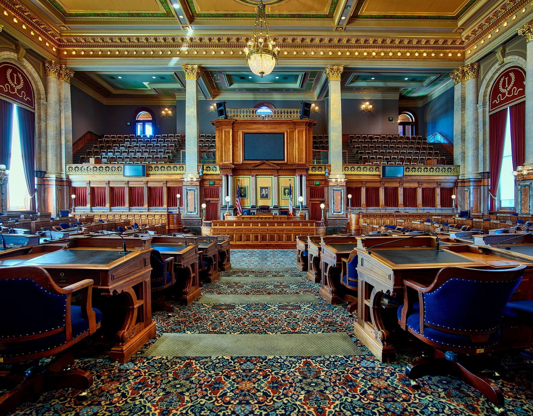 historic, spirituality, in a row, 1080P, legislative, chair, no people, carpet - decor, religion, seating, belief, vintage, government, landmark, seats, HD Wallpaper