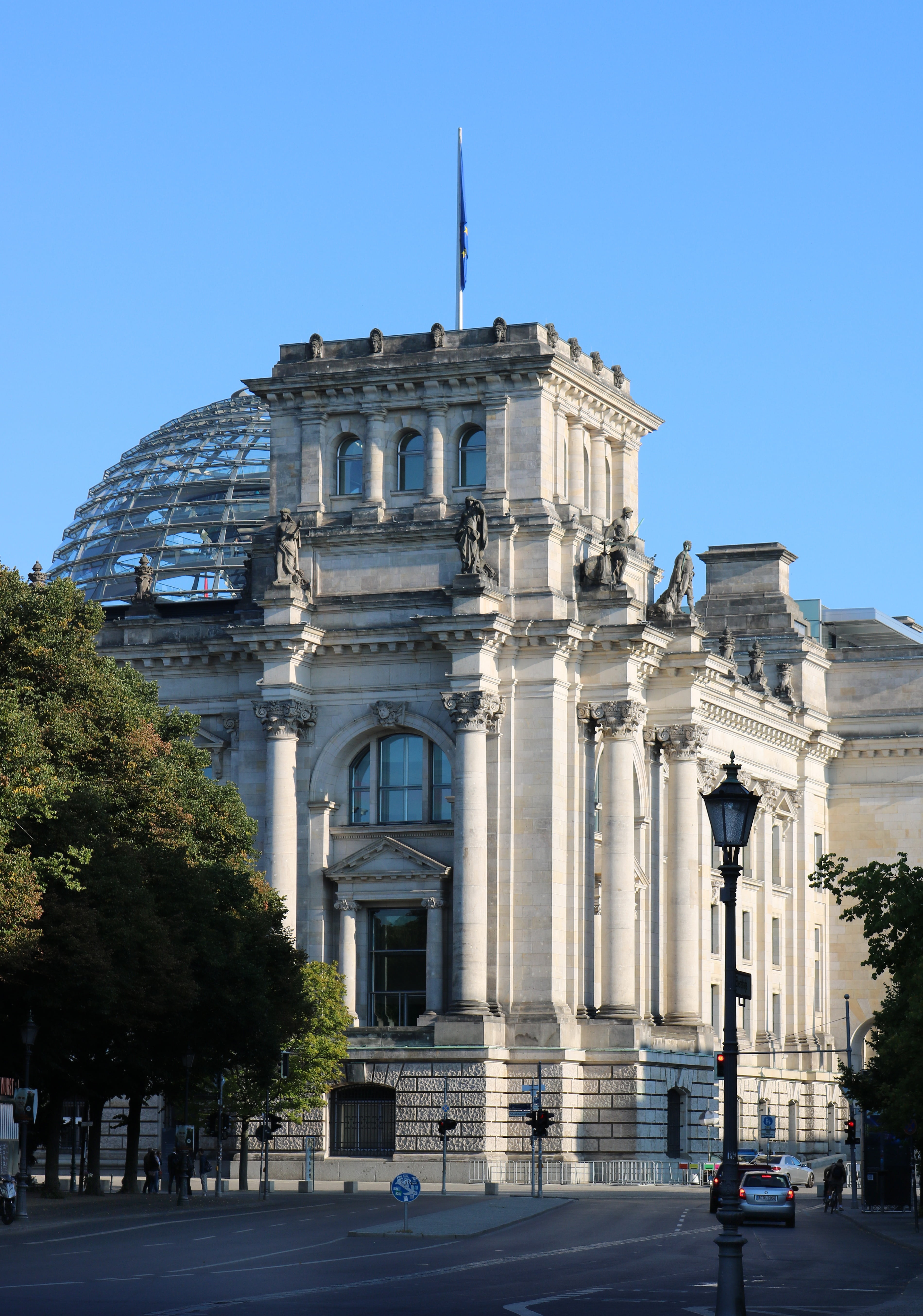 building exterior, facade, history, places of interest, glass dome, day, reichstag, berlin, nature, plant, building, built structure, house of representatives, Phone HD Wallpaper