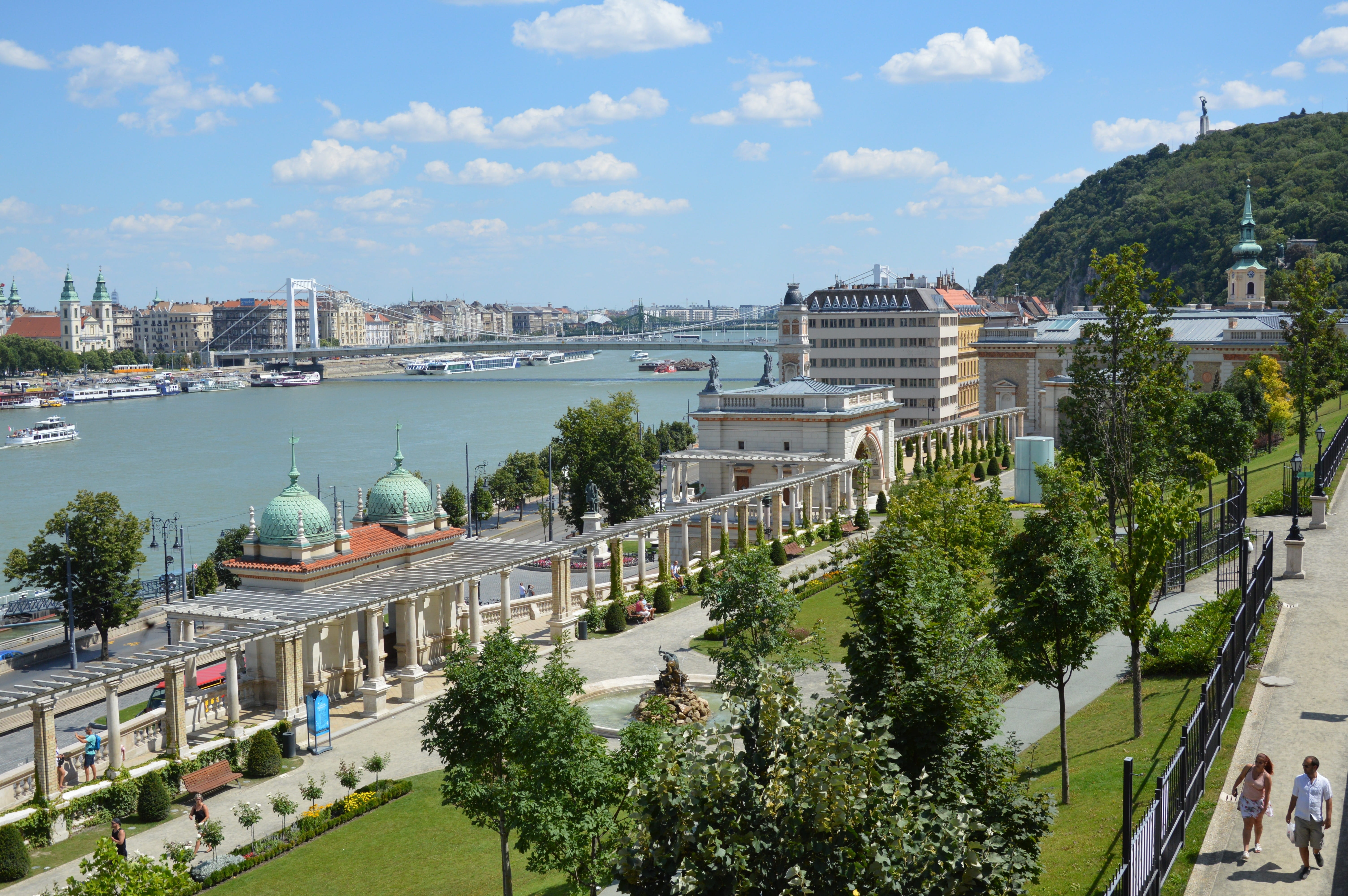 incidental people, cloud - sky, canal, tourism, hungary, building, car, residential district, building exterior, danube, bridge, park, day, built structure, HD Wallpaper