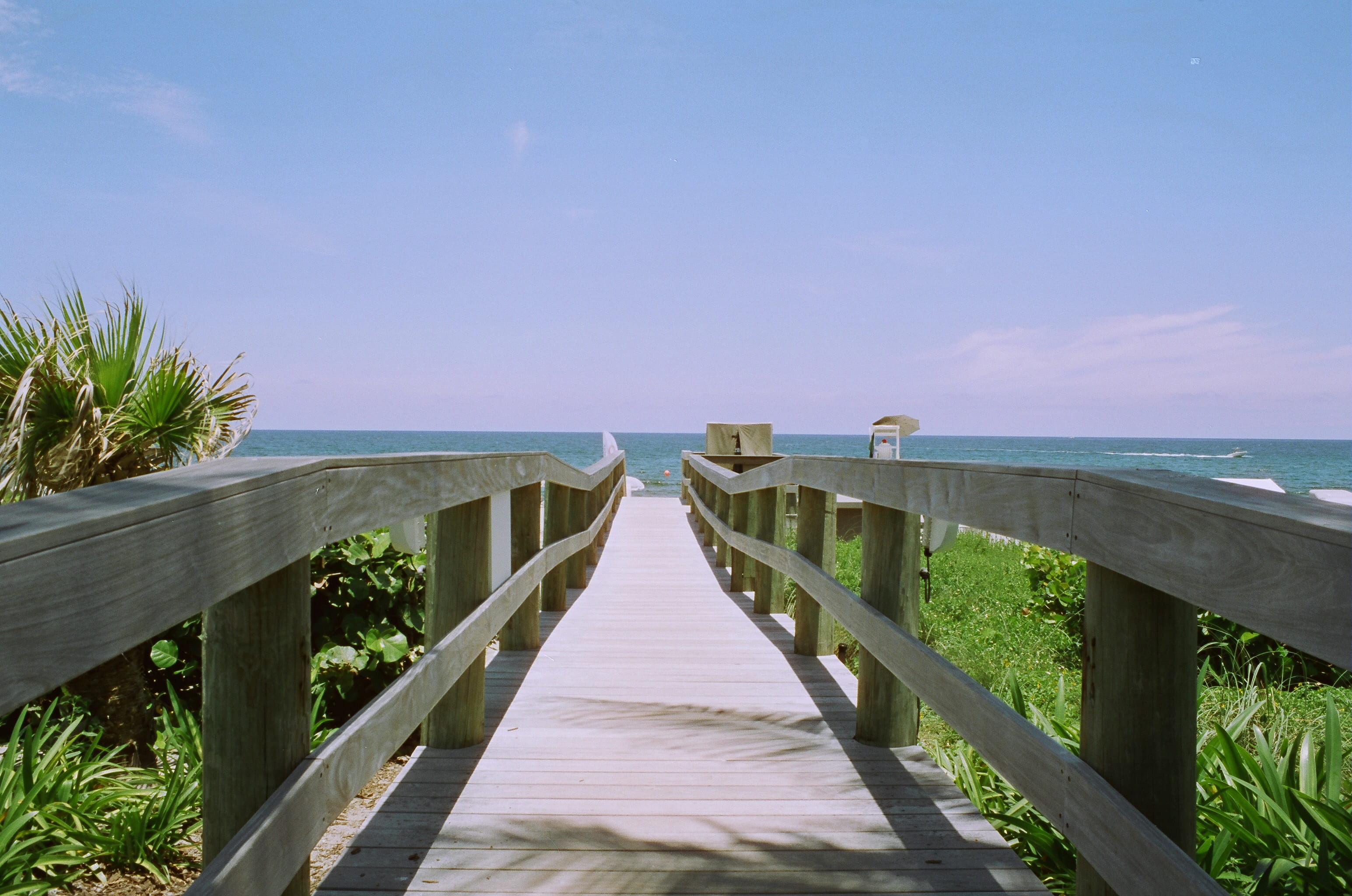 wood - material, horizon over water, 2K, sky, resort, footpath, ocean, the way forward, united states, nature, railing, direction, tranquil scene, long, HD Wallpaper