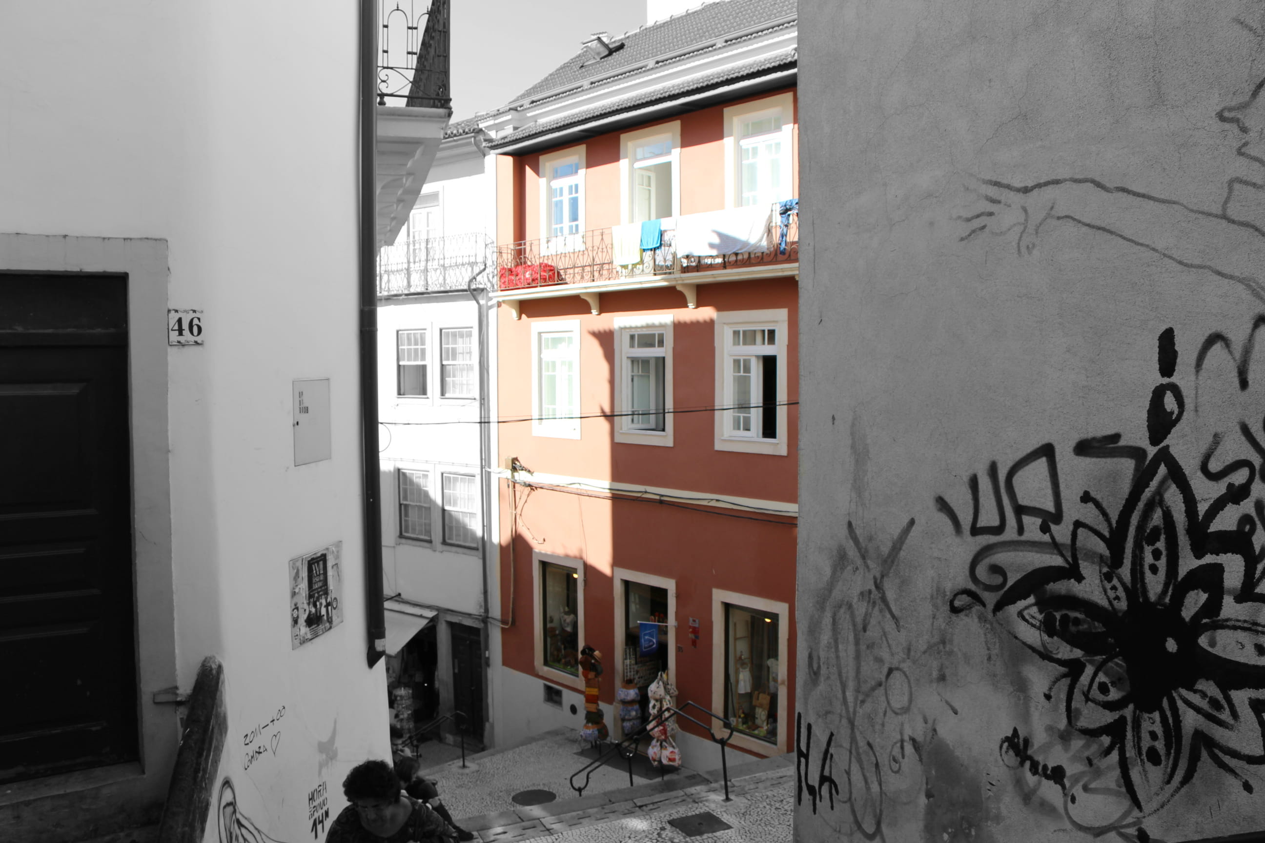 2K, coimbra, building, residential district, graffiti, wall - building feature, wall, color, buiding, built structure, alley, splash, no people, city, HD Wallpaper
