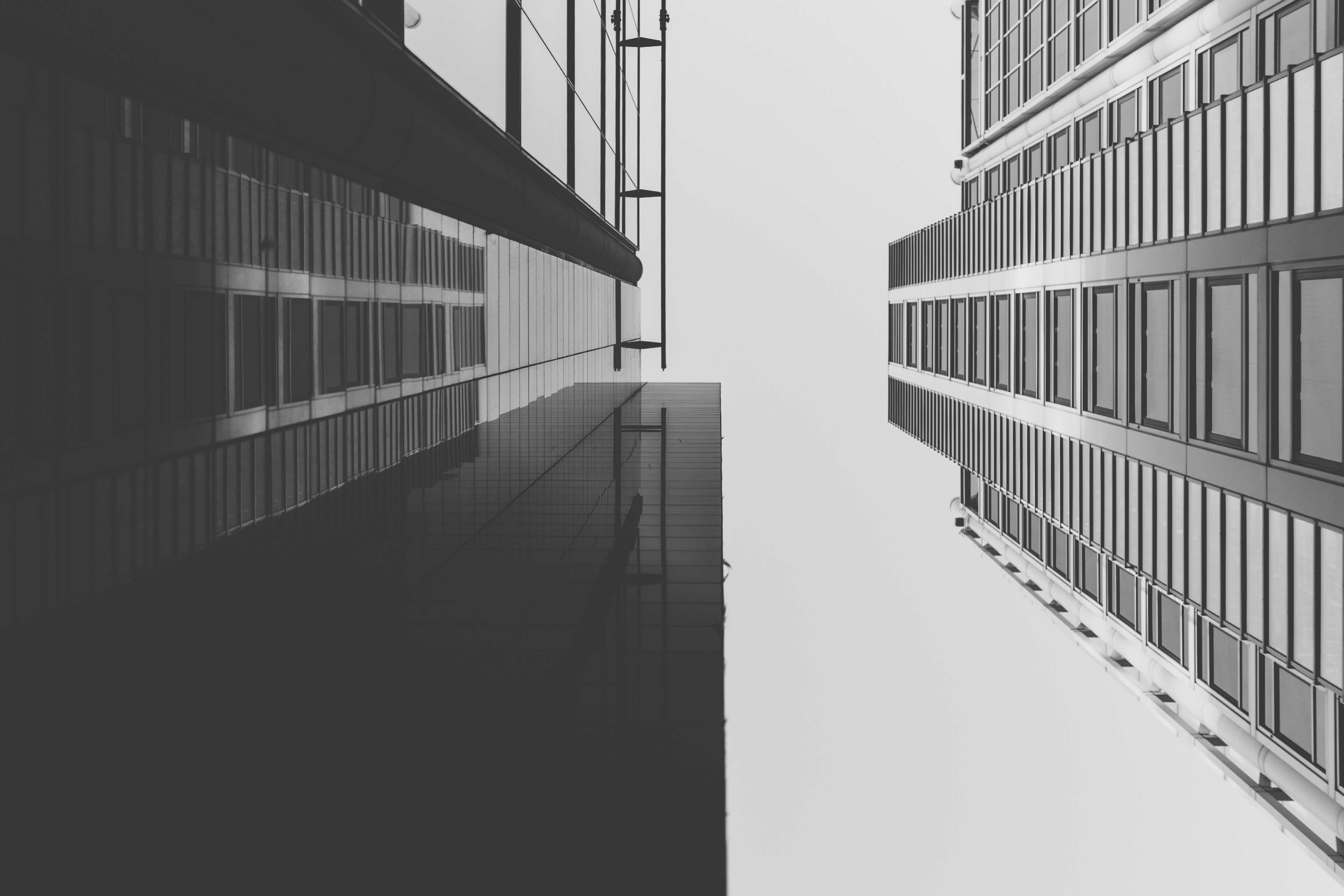 built structure, lines, reflection, window, no people, nature, clear sky, architecture, building exterior, day, 4K, building, directly below, outdoors, HD Wallpaper