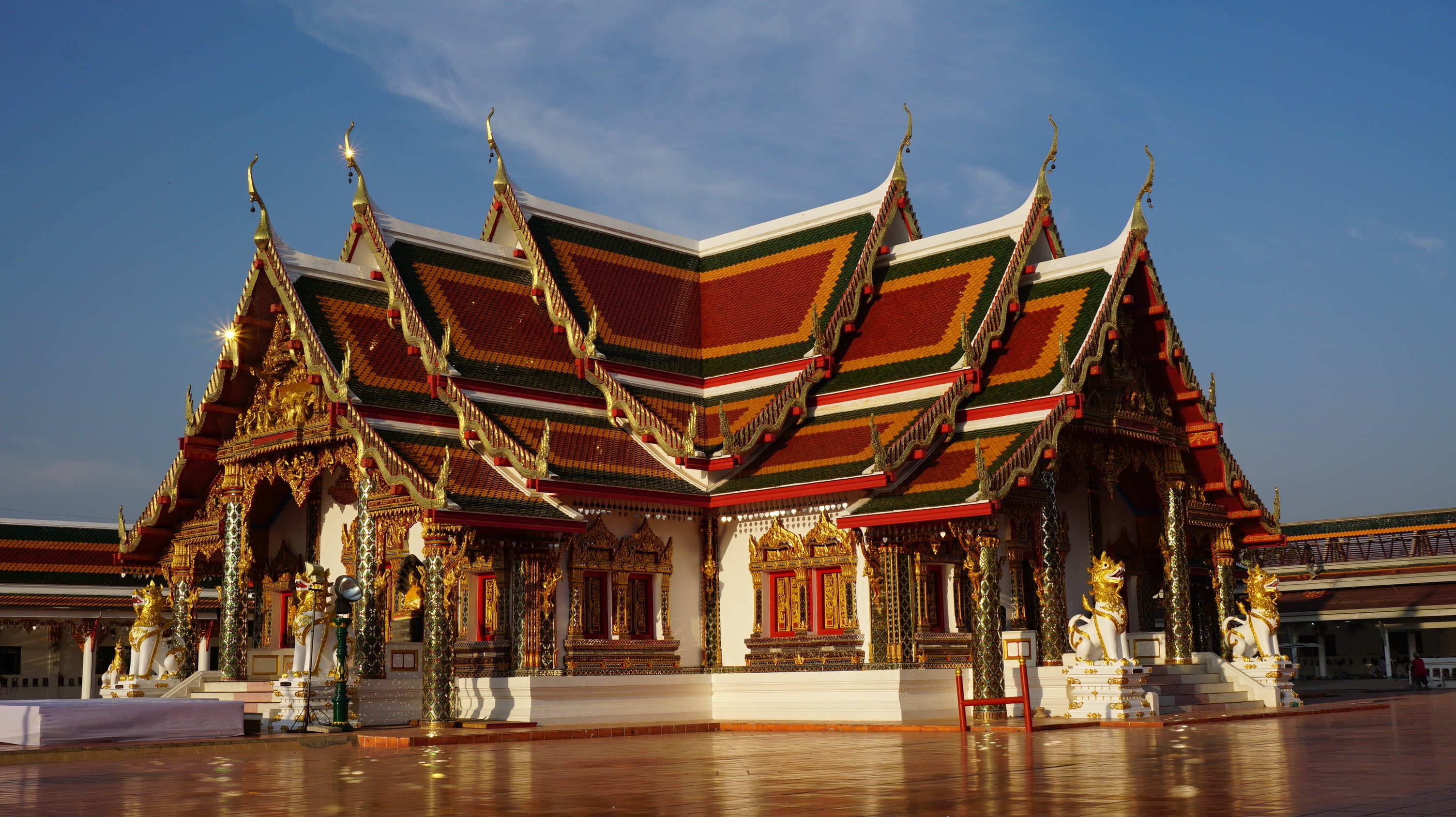 building, sakon nakhon, ornate, outdoors, art, nature, history, thailand, religion, architecture, buddhism, thailand art, measure, belief, the temple, painting, HD Wallpaper