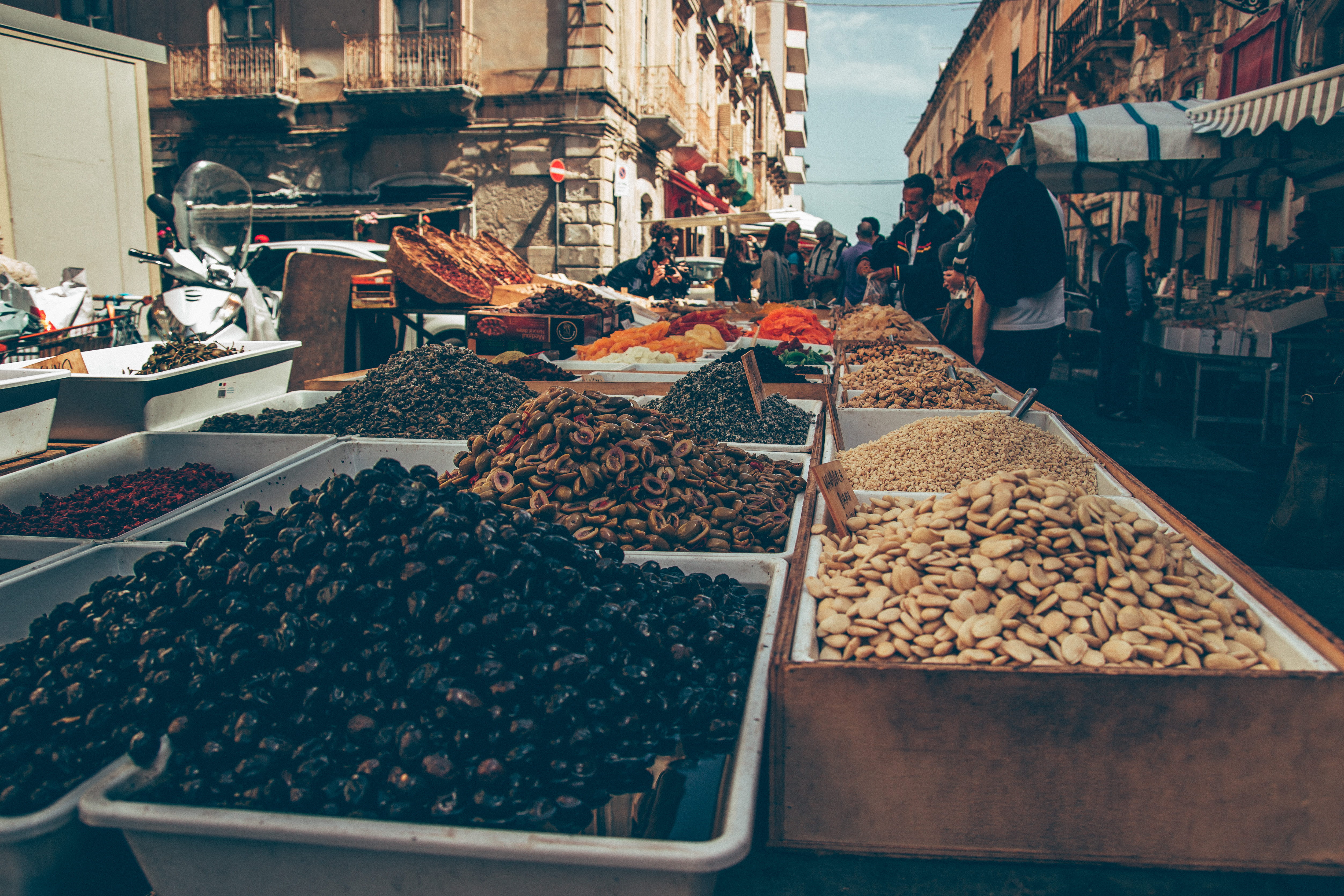 shop, retail display, variation, transportation, sale, bazaar, food and drink, lentil, food, human, abundance, 4K, blueberry, choice, vehicle, nut, incidental people, HD Wallpaper