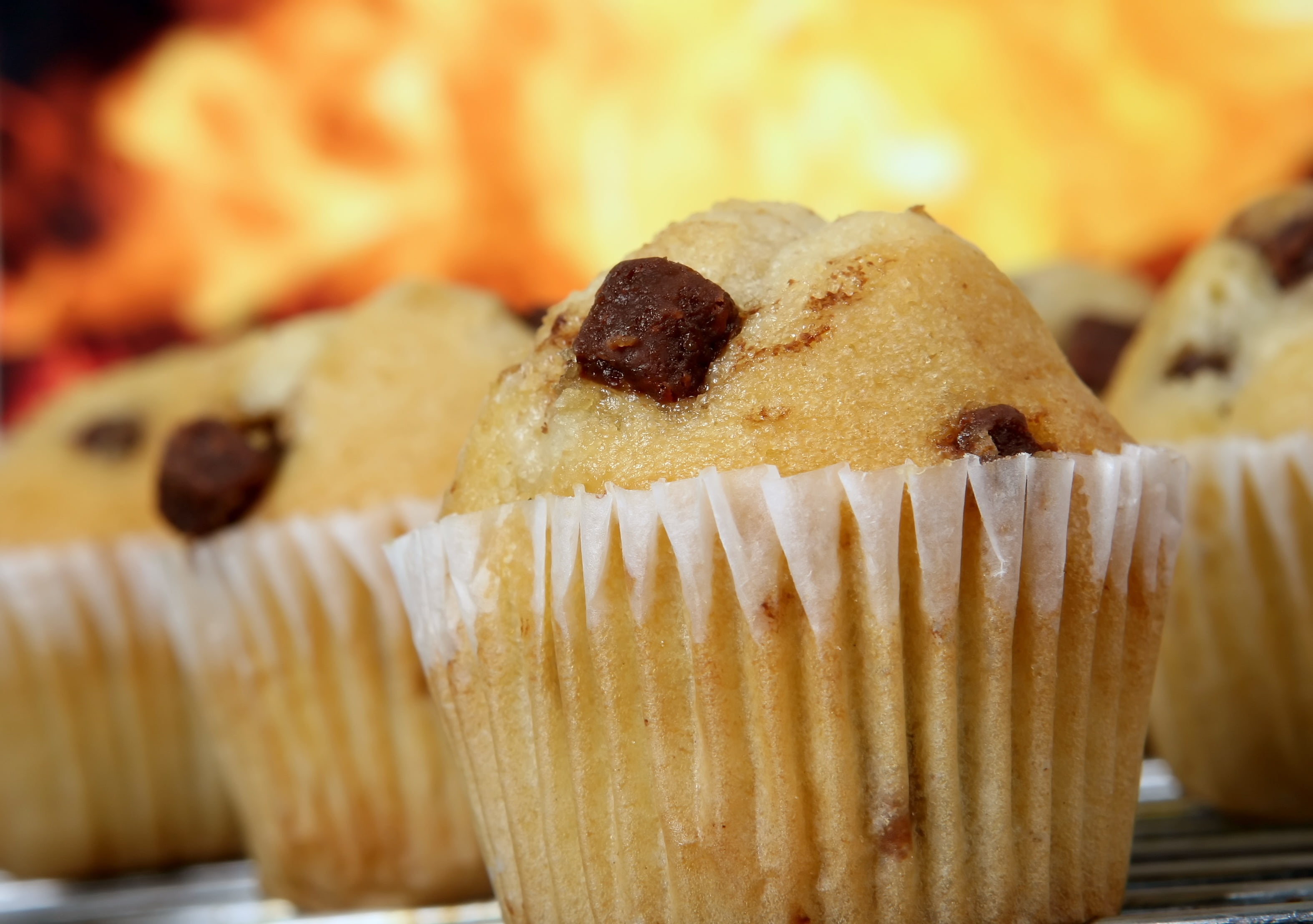 food, baking, toasted, glazed, health, muffin, unhealthy eating, 2K, nutrition, sugar, snack, butter, baked, no people, big, cupcake, lunch, fire, chocolate, HD Wallpaper