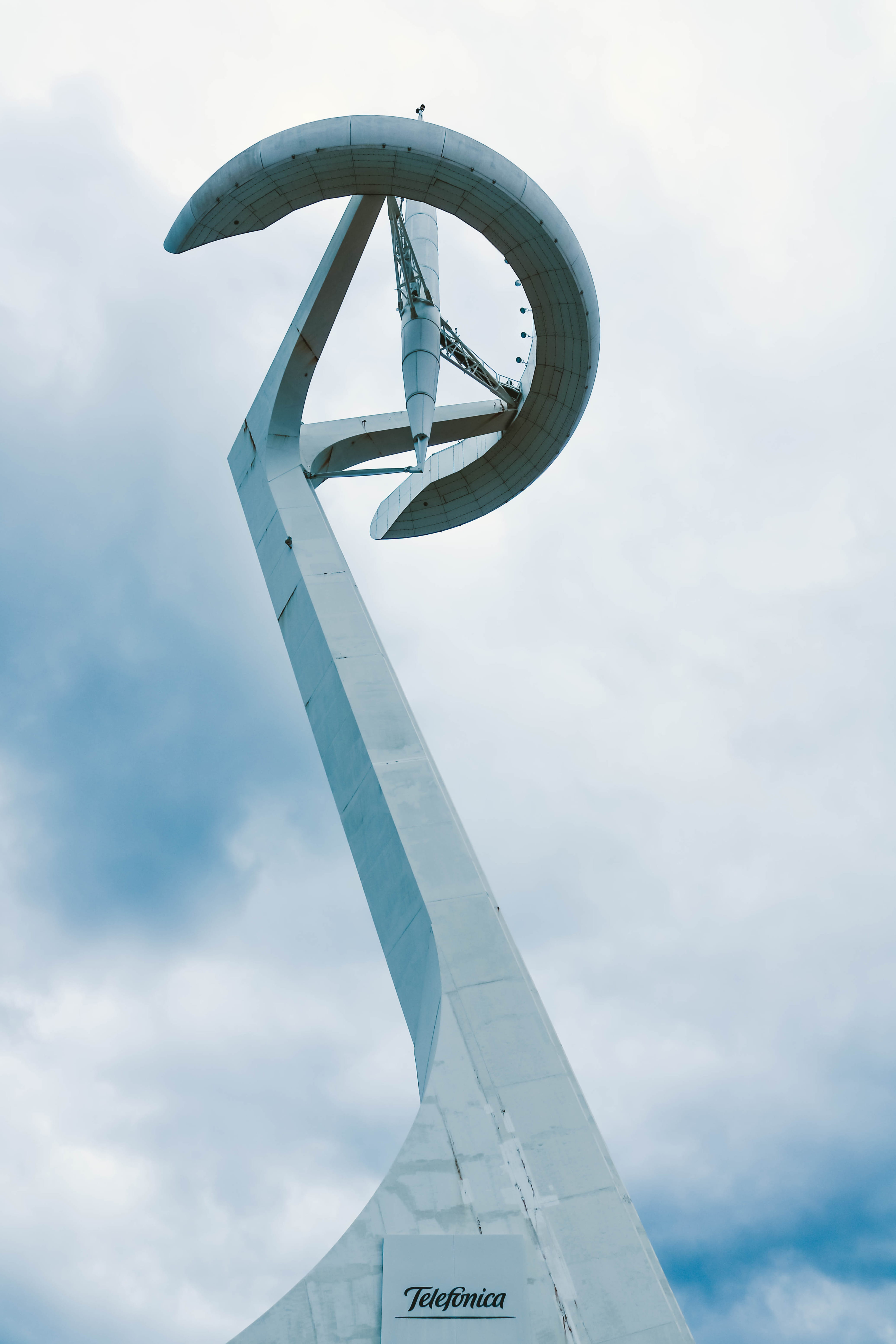 shape, 5K, minimal, movistar, tower, sky, mid-air, metal, building exterior, calatravatower, city, low angle view, geometric shape, transportation, nature, Phone HD Wallpaper