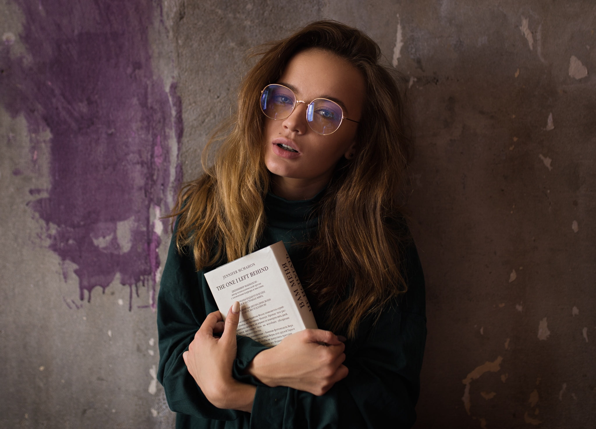 women, 1080P, books, model, wall, glasses, women indoors, brunette, indoors, Ilya Baranov, sweatshirts, portrait, women with glasses, looking at viewer, HD Wallpaper