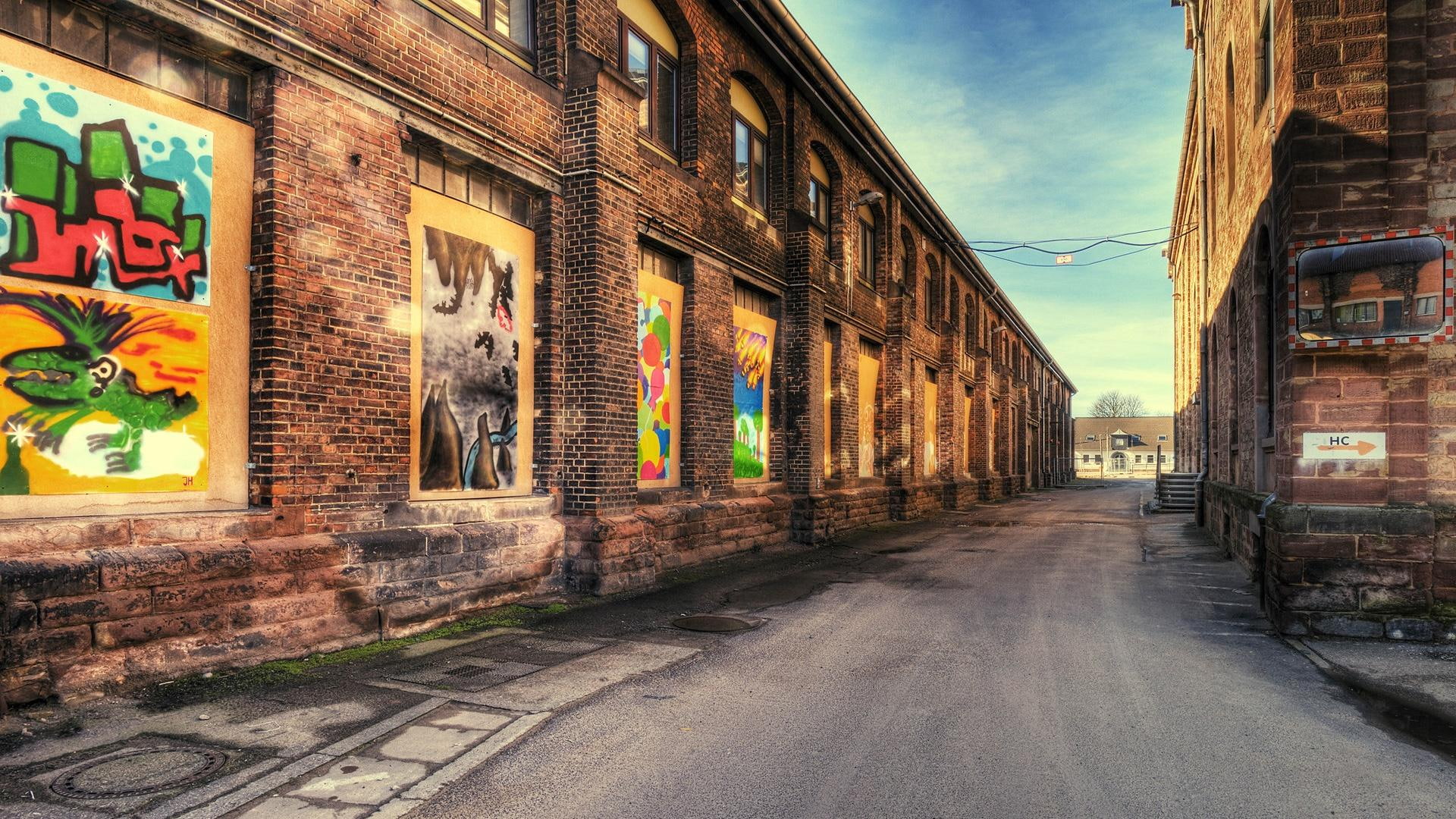 1080P, hdr, brown, animals, concrete, graffiti, commercial, building, alley, alleyway, HD Wallpaper