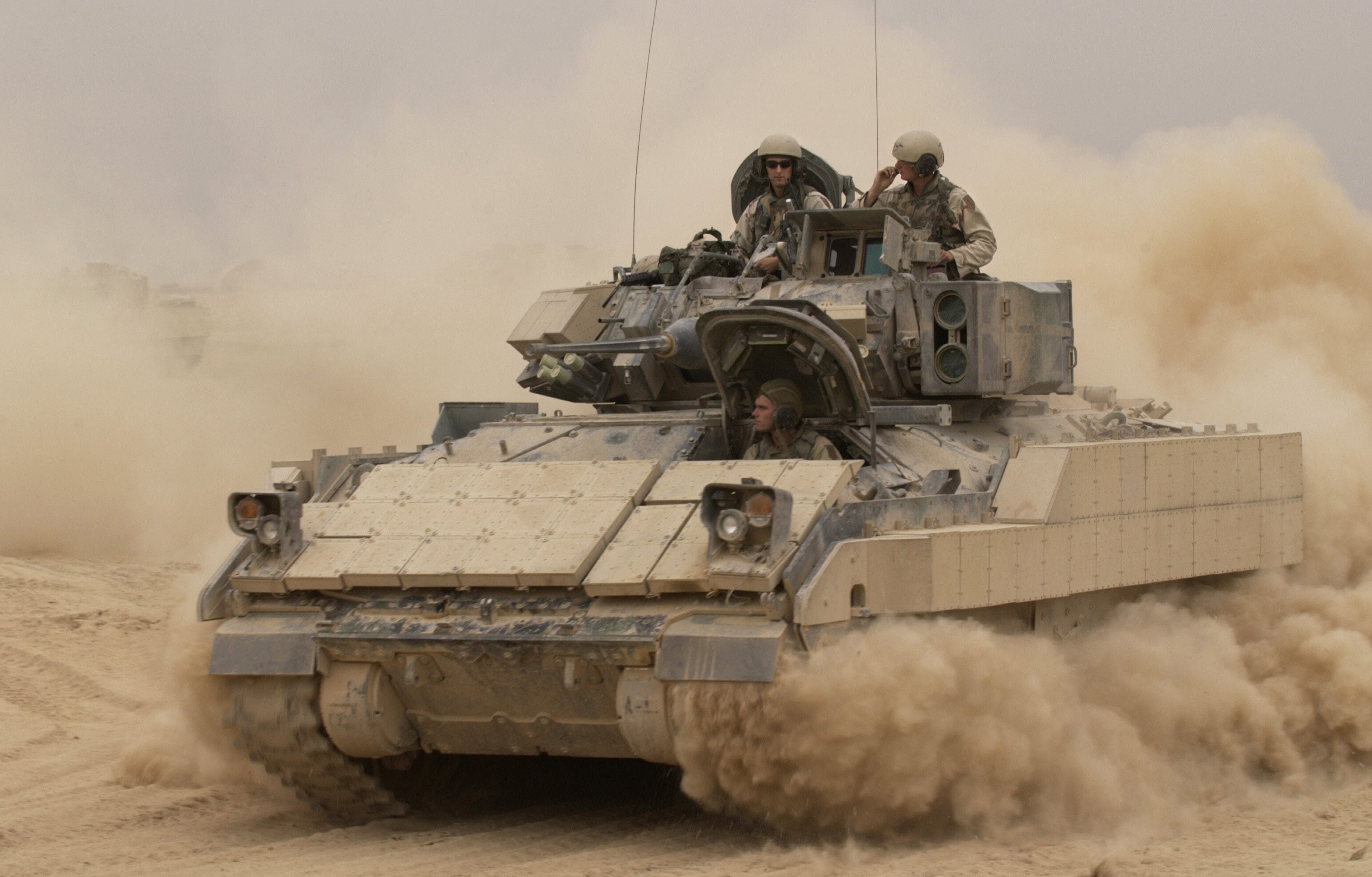 2K, transport, bradley, weapon, vehicle, bfv, tanks, fighting, apc, military, tank, HD Wallpaper