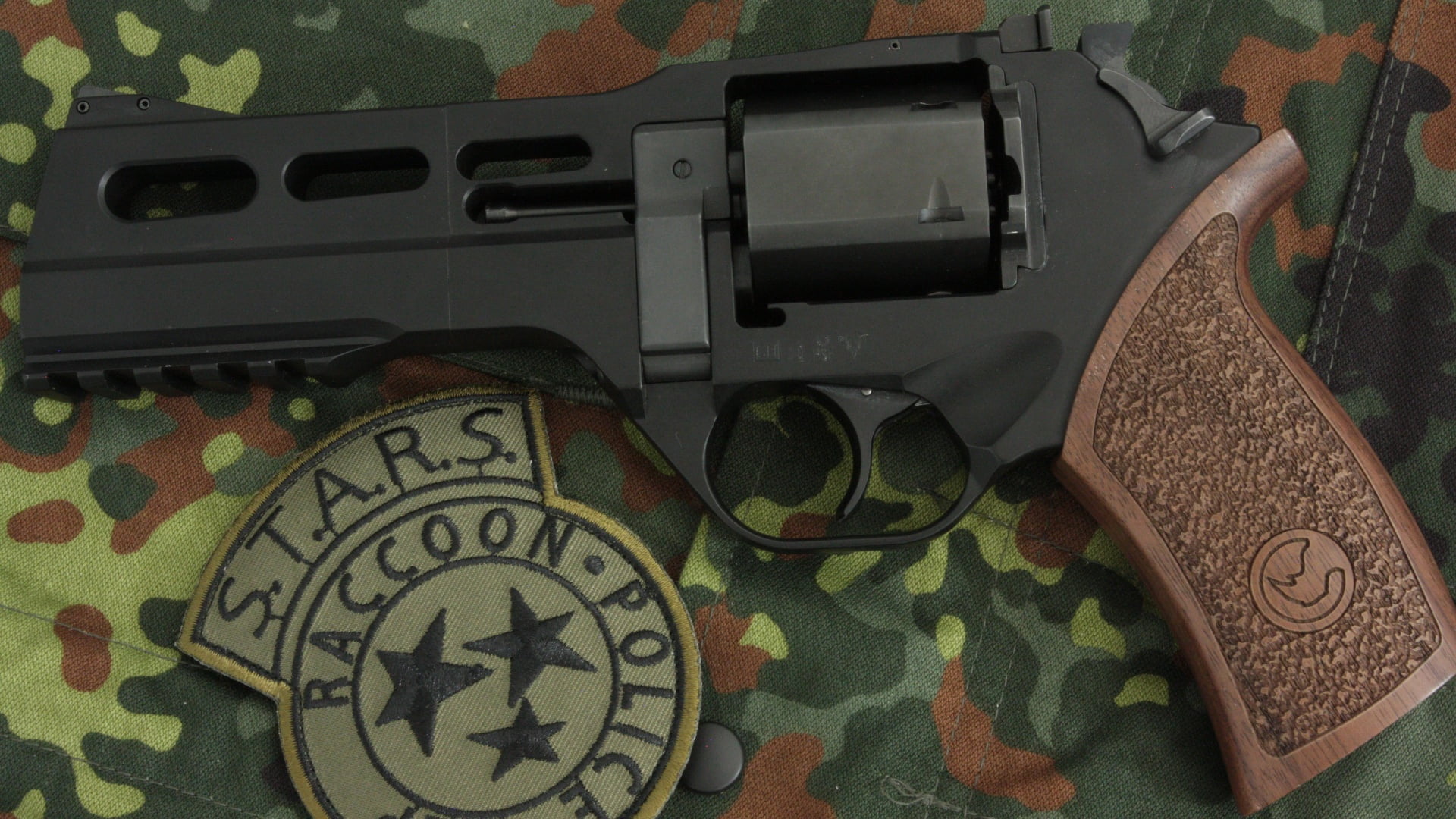 1080P, S.T.A.R.S., weapons, Chiappa, weapon, revolver, Rhino, Residen Evil, HD Wallpaper