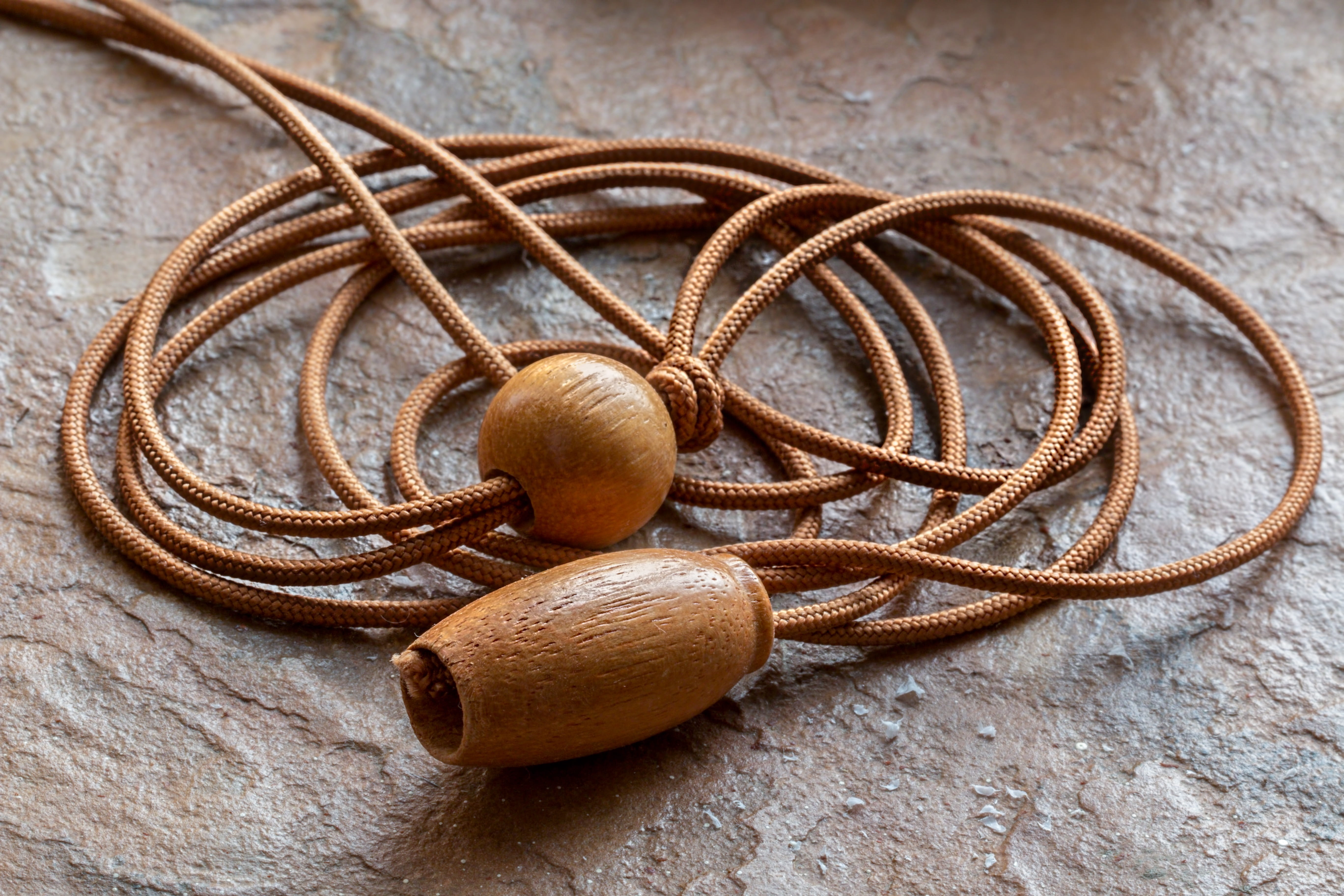 tied up, day, Cord, Twisted, 5K, noose, cordage, healthy eating, thread, group of objects, no people, wellbeing, brown, simplicity, lasso, high angle view, HD Wallpaper