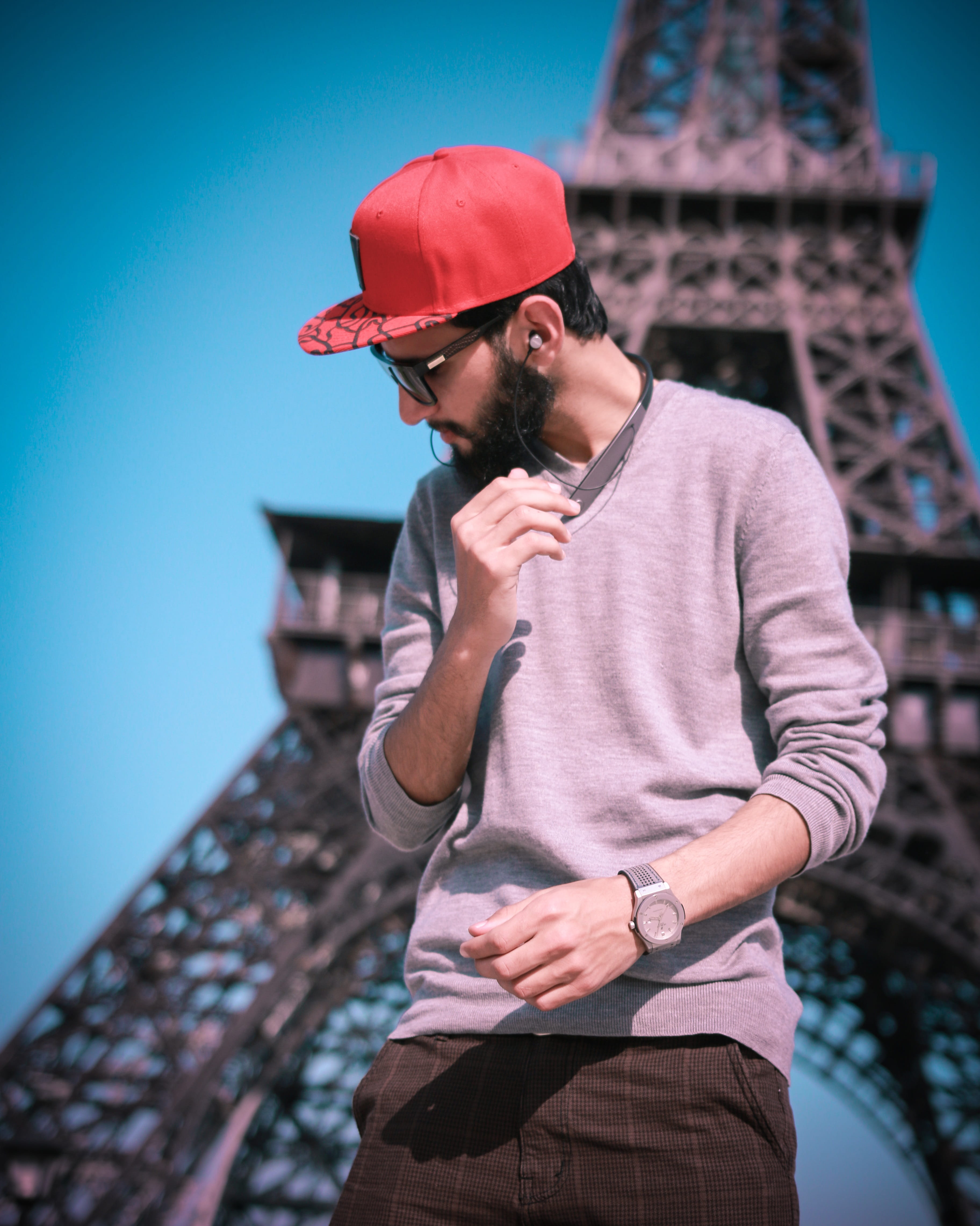 young adult, leisure activity, eiffel tower, adult, clothing, fashion, lifestyles, black, attractive, 4K, standing, jeans, color, shoes, young, boy, portrait, Phone HD Wallpaper