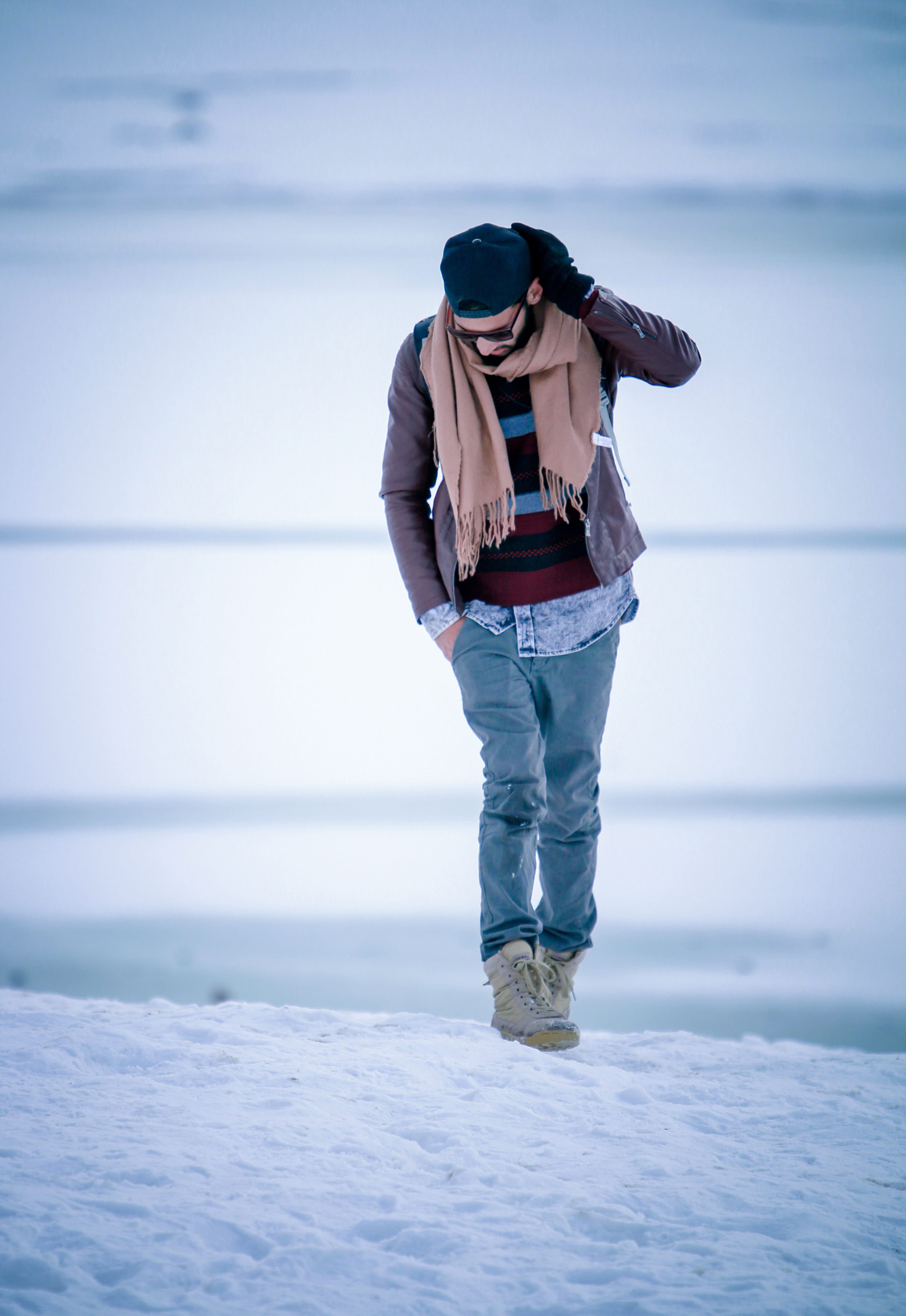 look, travel, outdoors, cap, black, day, casual clothing, lifestyles, nature, style, real people, cold temperature, 4K, water, pakistan, warm clothing, Phone HD Wallpaper