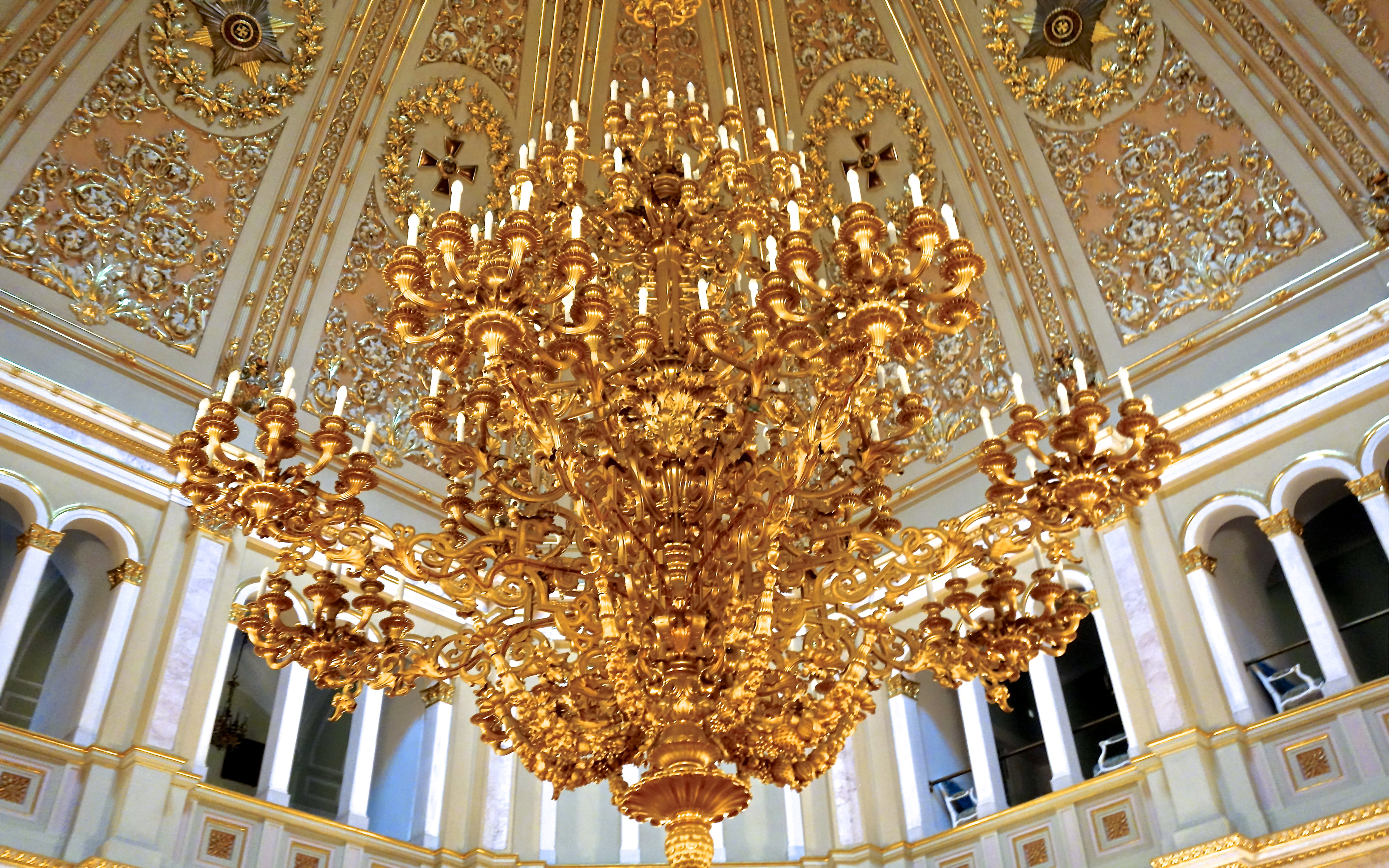 picture, kremlin, built structure, no people, low angle view, spirituality, place of worship, lighting equipment, carving, gold colored, decoration, belief, HD Wallpaper