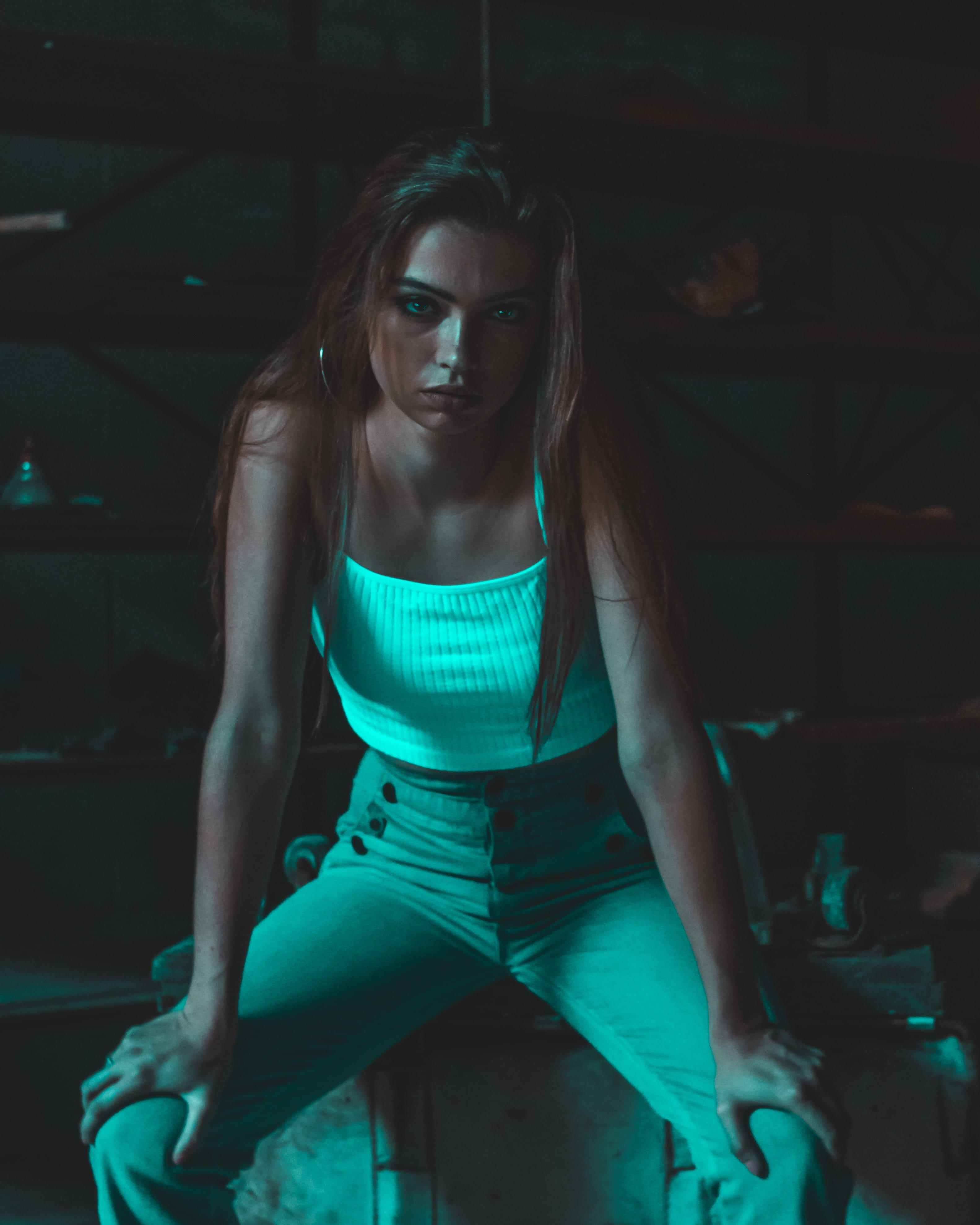 clothing, model, women, beautiful woman, portrait, city, culture, real people, moody, long hair, lifestyles, three quarter length, richmond, standing, looking at camera, Phone HD Wallpaper