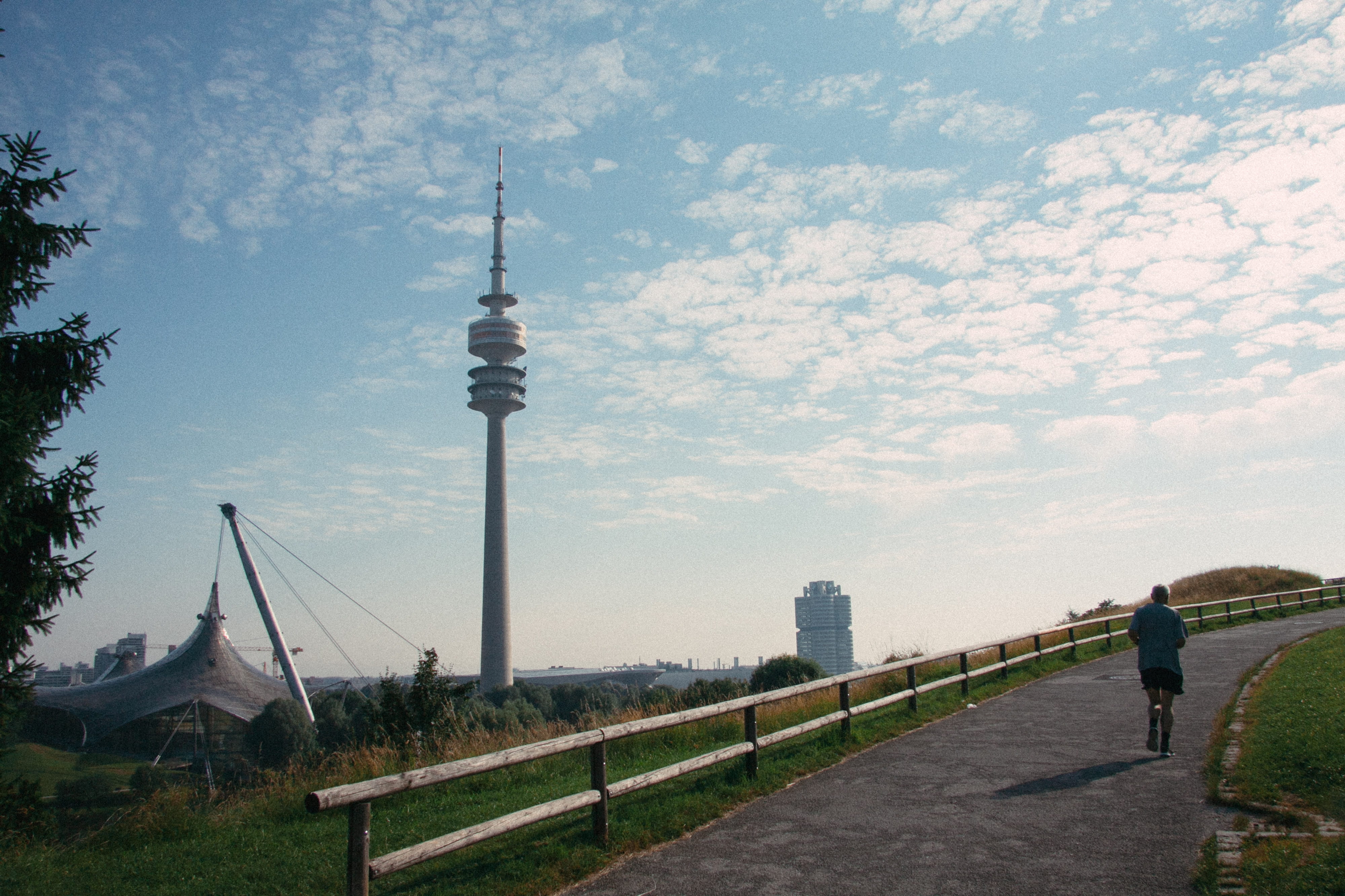 spire, day, architecture and Cityscape, sports, communication, television Tower - Berlin, sky, leisure activity, Jogging, famous Place, outdoors, travel, HD Wallpaper