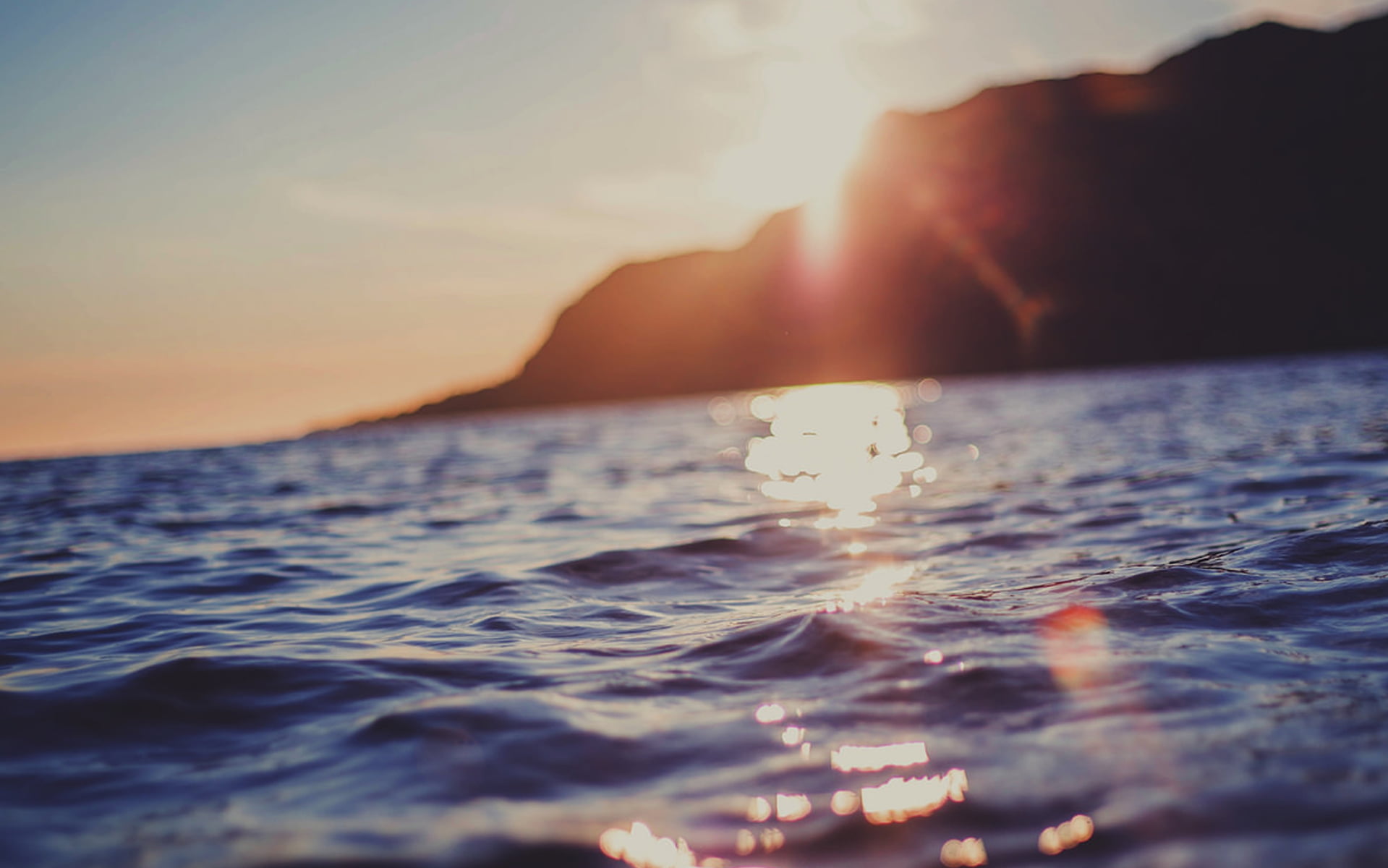 scenics - nature, scenics, water, tranquil Scene, lens flare, beauty In Nature, idyllic, dusk, sea, summer, tranquility, relaxation, unrecognizable person, HD Wallpaper