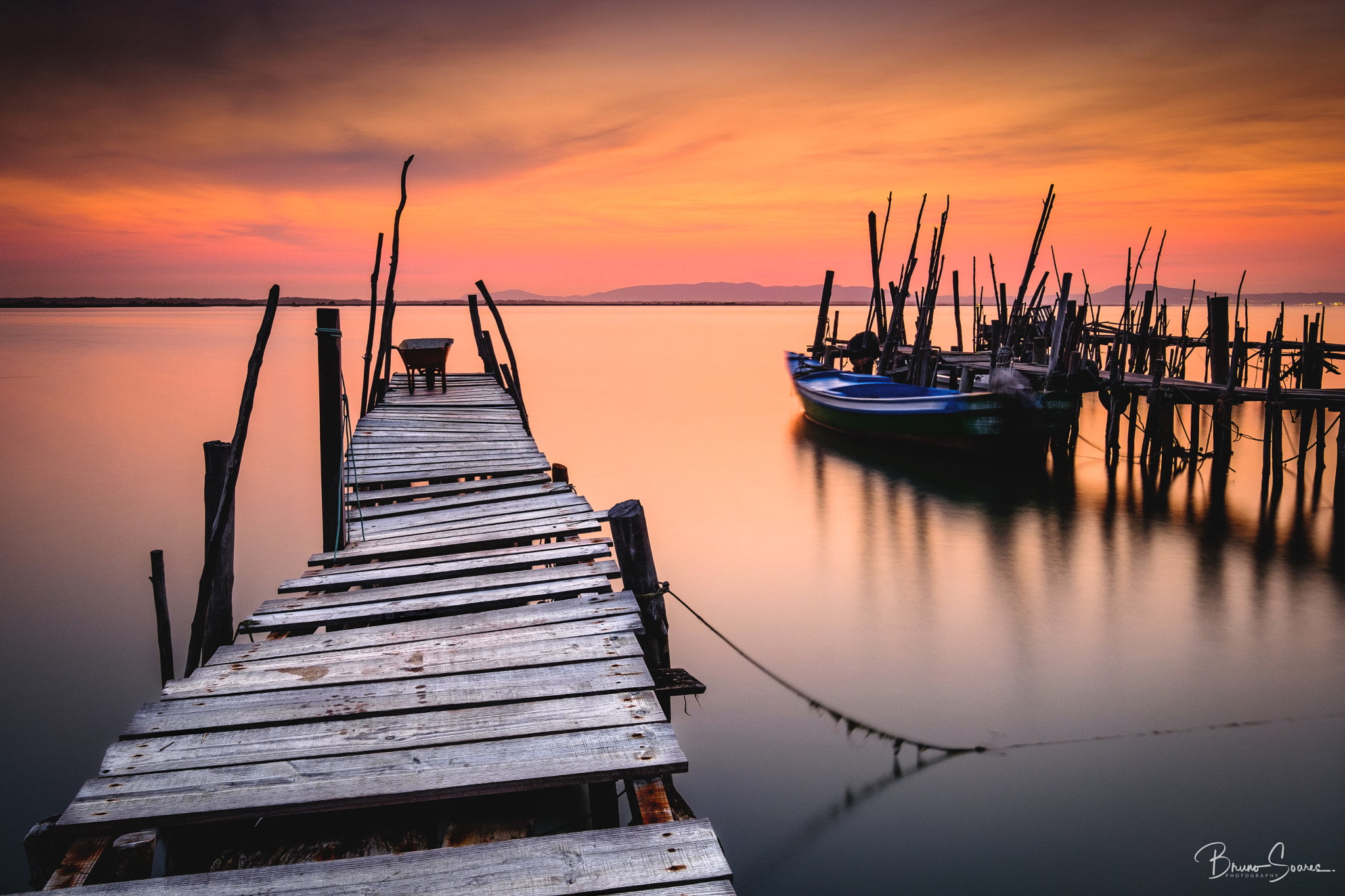 pier, horizon, boat, Bruno Soares, water, colorful, sky, sunset, 1080P, wooden surface, landscape, HD Wallpaper