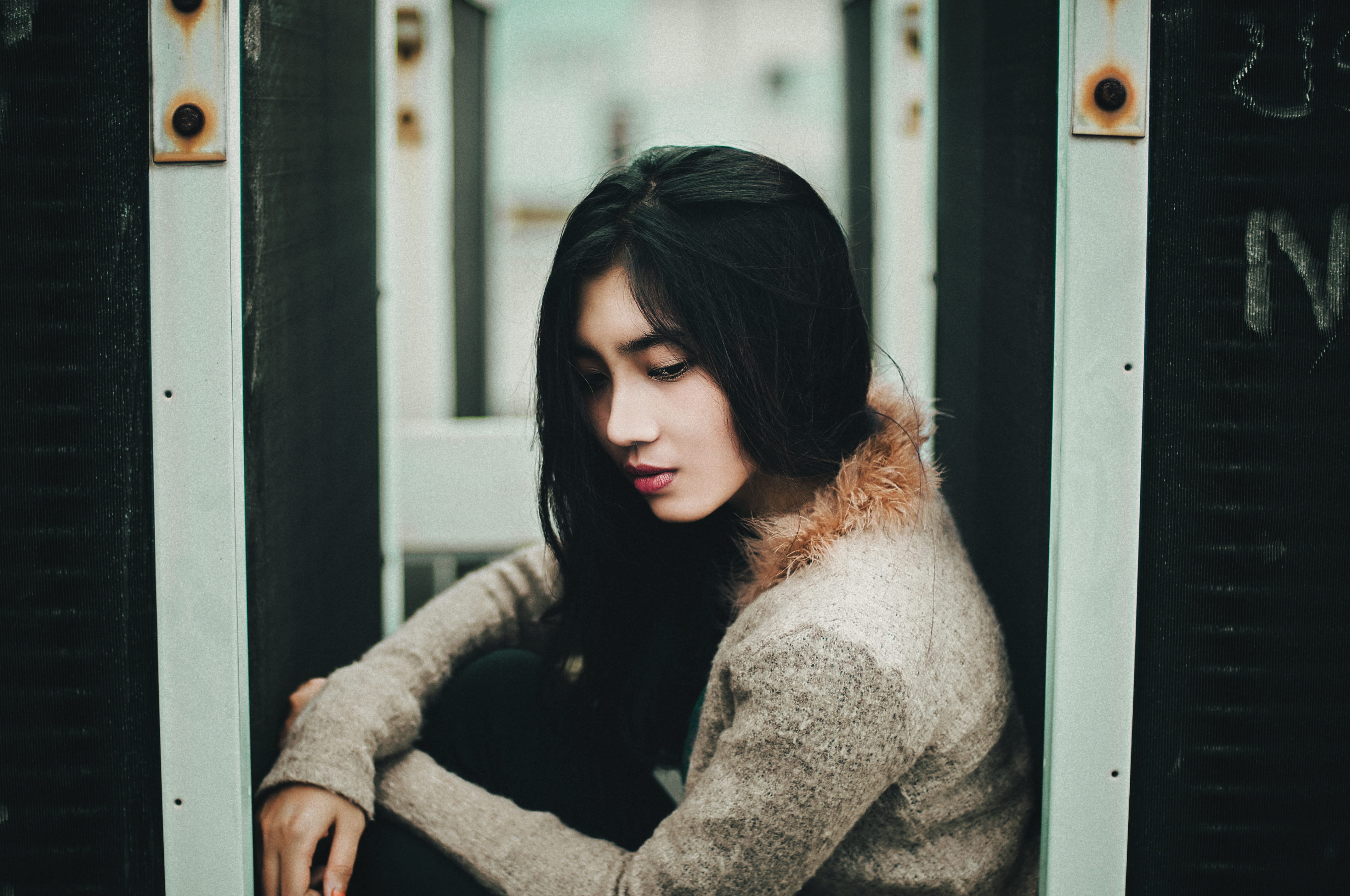 sleeved, selective, hairstyle, long sleeve, adult, apparel, emotion, looking, female, long, focus, lifestyles, banister, shirt, woman, couch, gray, real people, HD Wallpaper