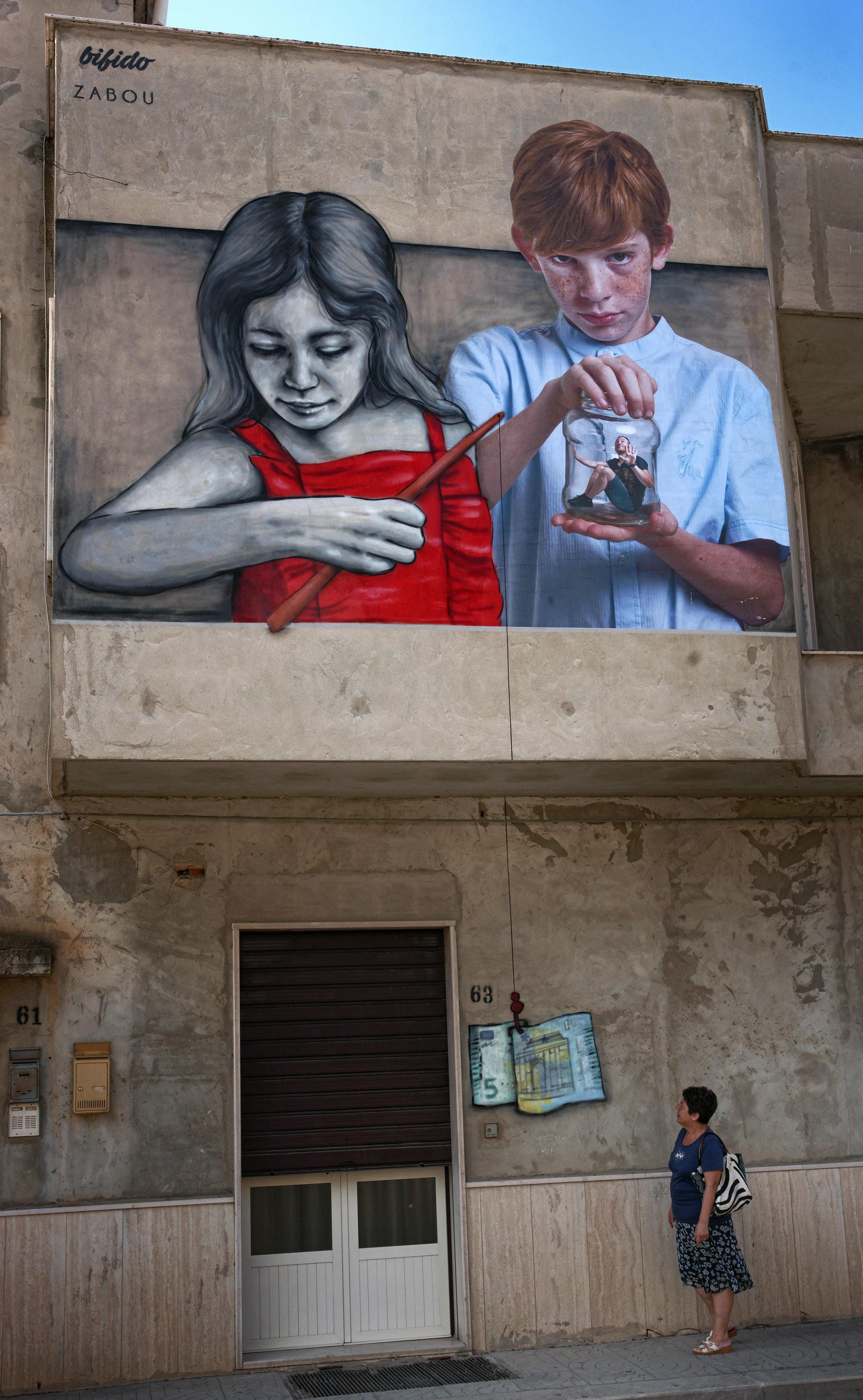 male likeness, child, architecture, artists, 5K, representation, art, street-art, street art, creativity, walls, color, real people, colors, painting, Phone HD Wallpaper