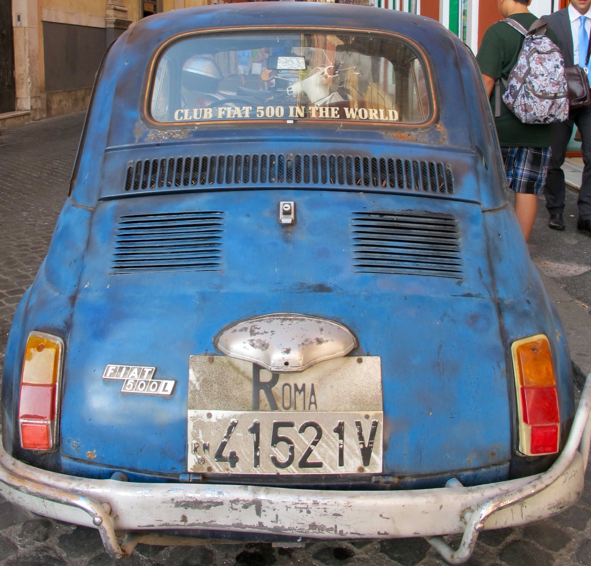 text, classic, land vehicle, vehicle, ruined, outdoors, old, day, auto, roma, run-down, western script, fiat, motor vehicle, vintage, mode of transportation, HD Wallpaper