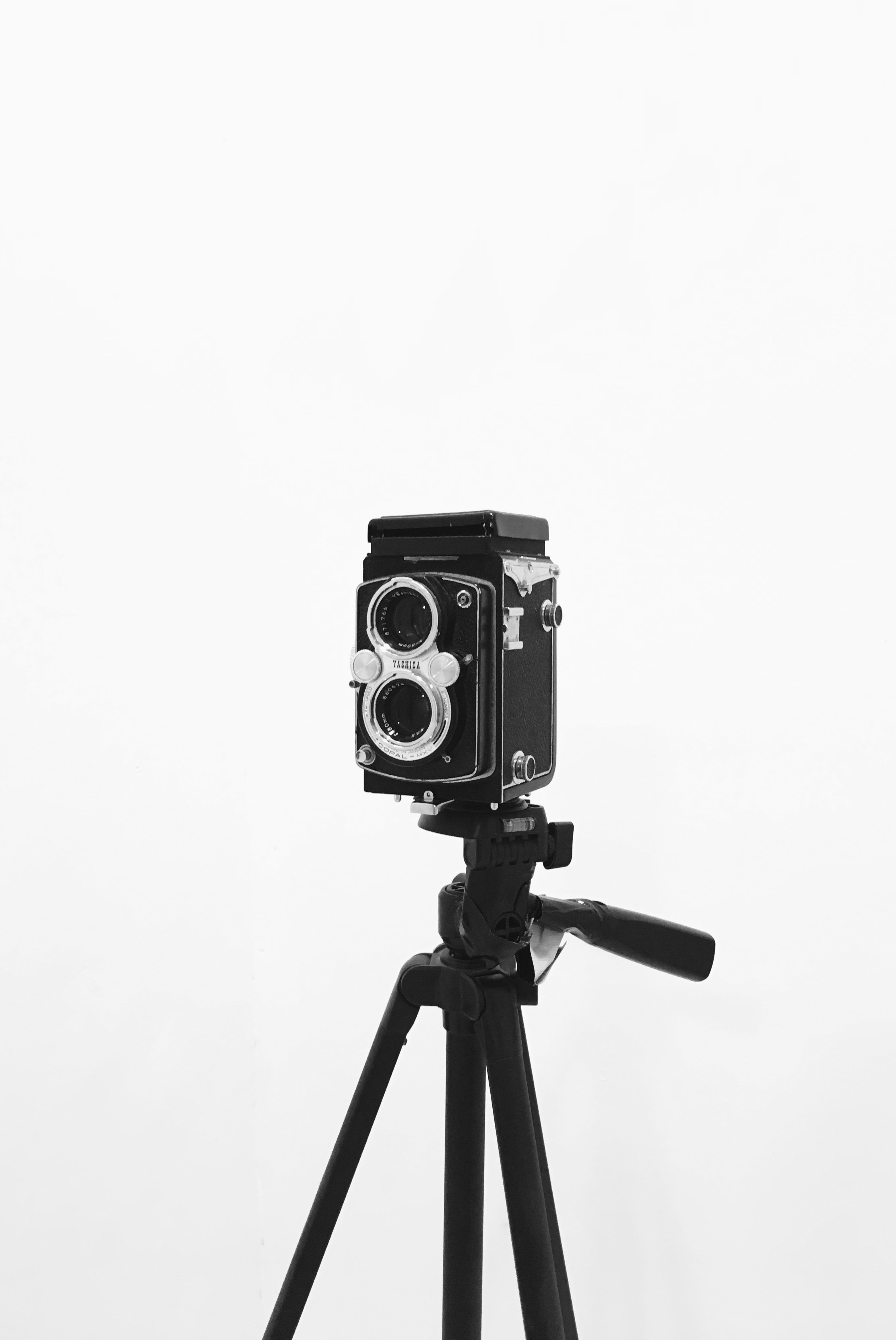 filming, film industry, yashica, close-up, silver, clean, man made, no people, film camera, copy space, electronics, black, 5K, yashika, tripod, indoors, Phone HD Wallpaper