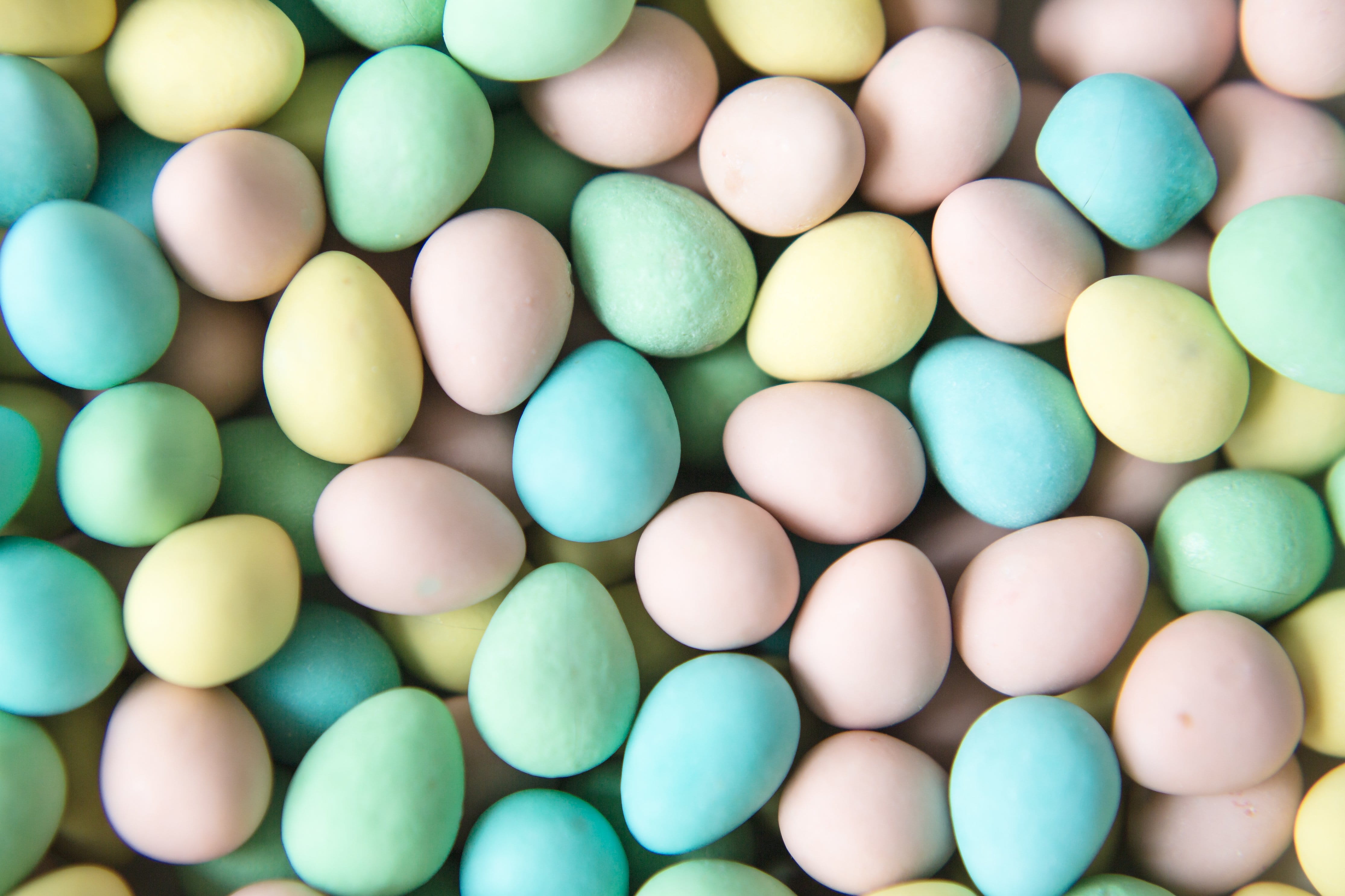 abundance, close-up, photo, food, food and drink, Spring, studio shot, celebration, blue, eggs, backgrounds, Seasons, indoors, Candy, mini, choice, Textures, HD Wallpaper