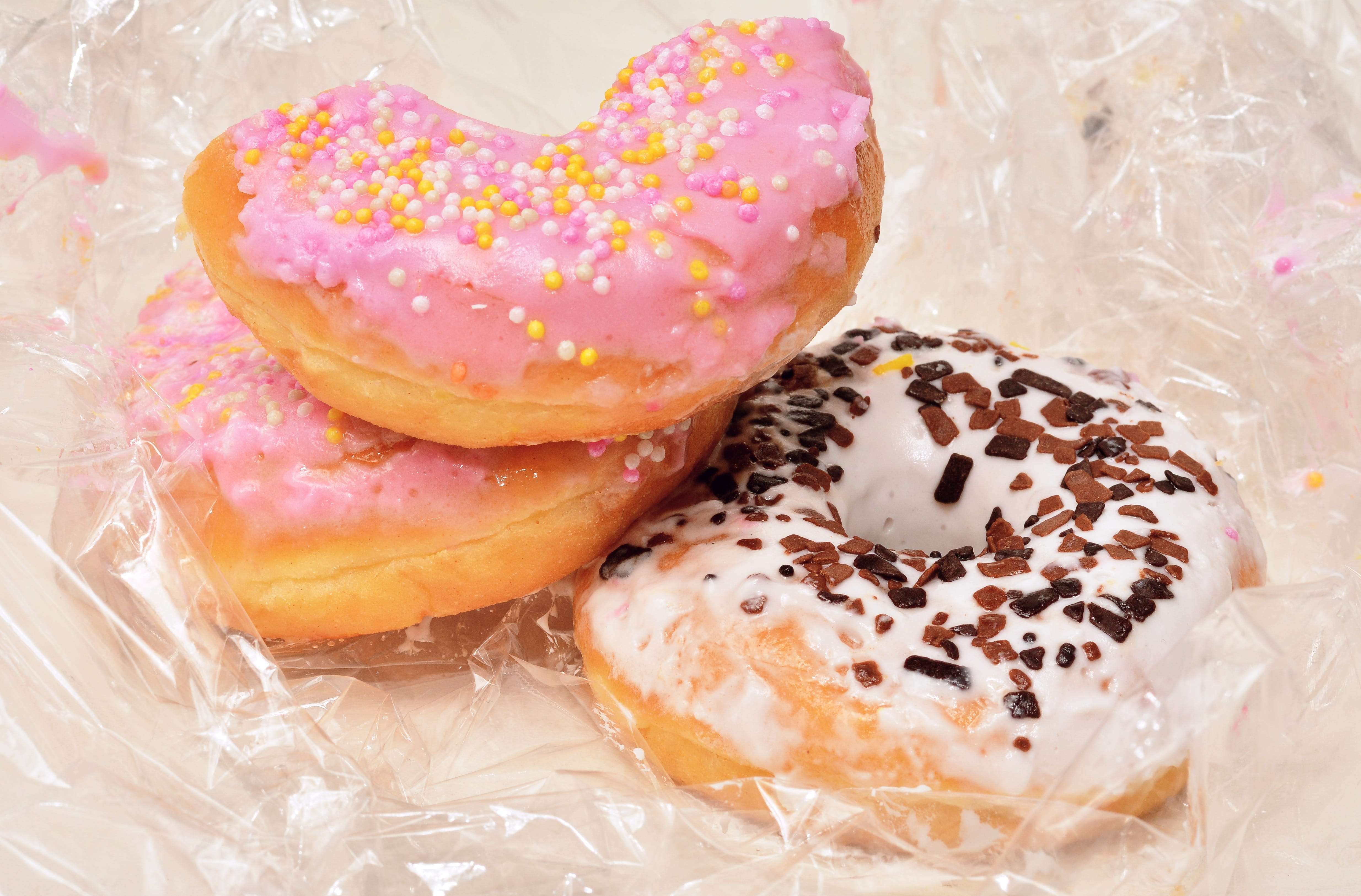 nibble, freshness, calories, calorie bomb, snack, baked goods, no people, nutrition, frosting, sweet, close-up, indulgence, sweetness, thick, temptation, HD Wallpaper