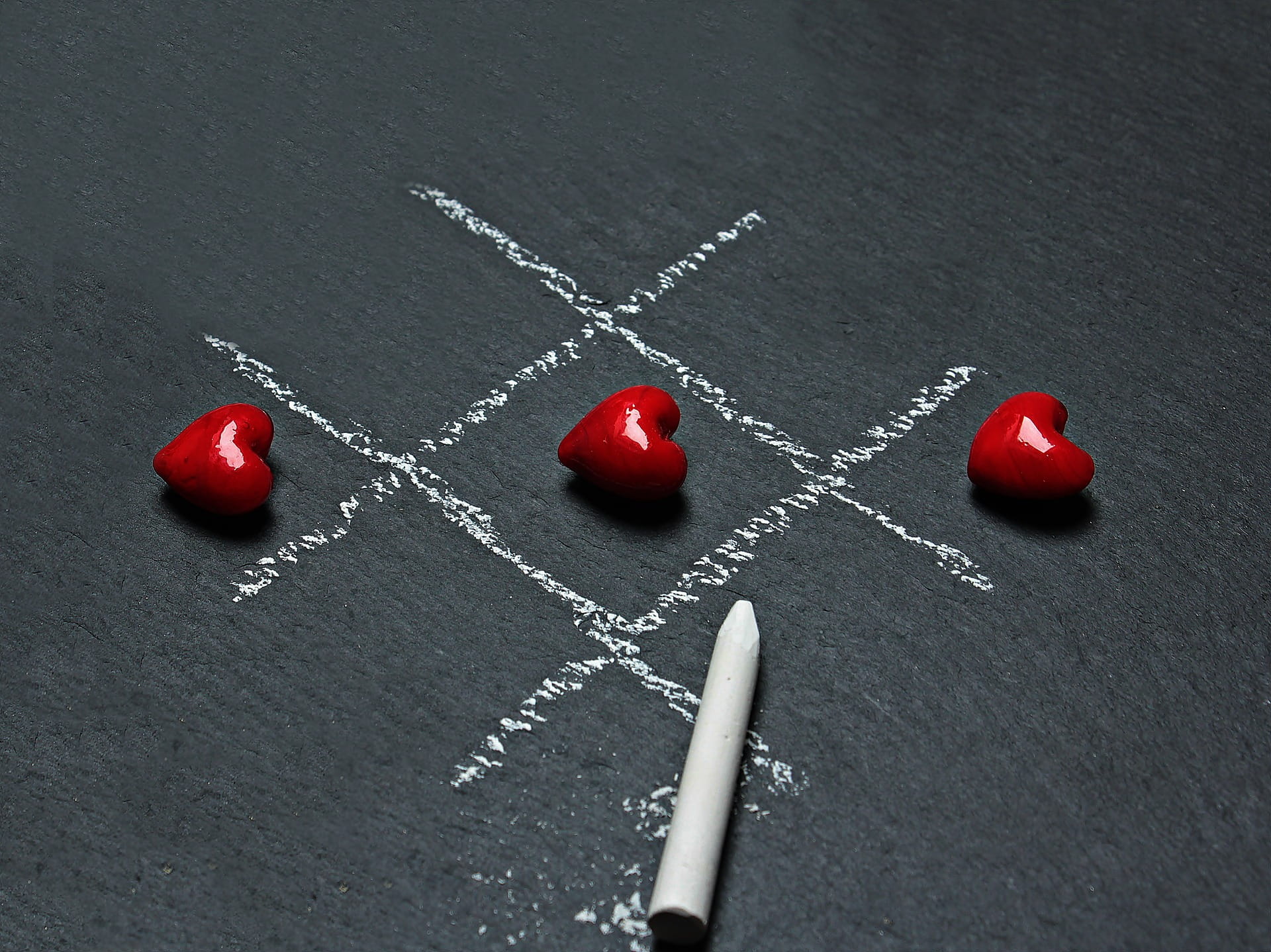 blackboard, board, tac, sport, 1080P, activity, studio shot, food, table, tic, still life, directly above, red, game, object, fruit, food and drink, healthy eating, HD Wallpaper