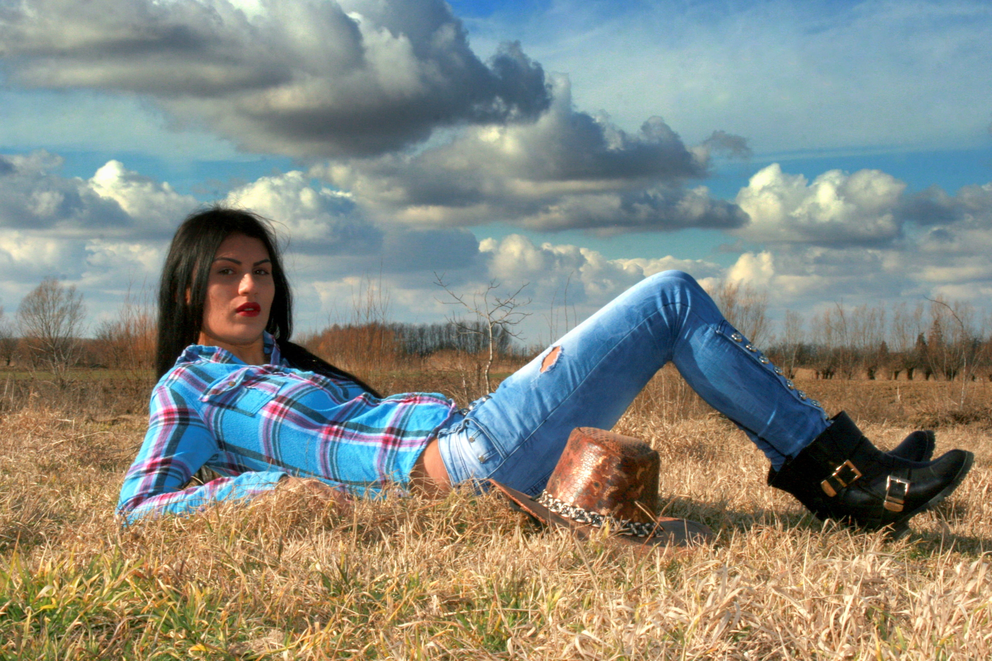 jeans, young women, one person, beauty, casual clothing, prairie, cowgirl, full length, wild west, emotion, sky, grass, beautiful woman, teenager, adult, HD Wallpaper