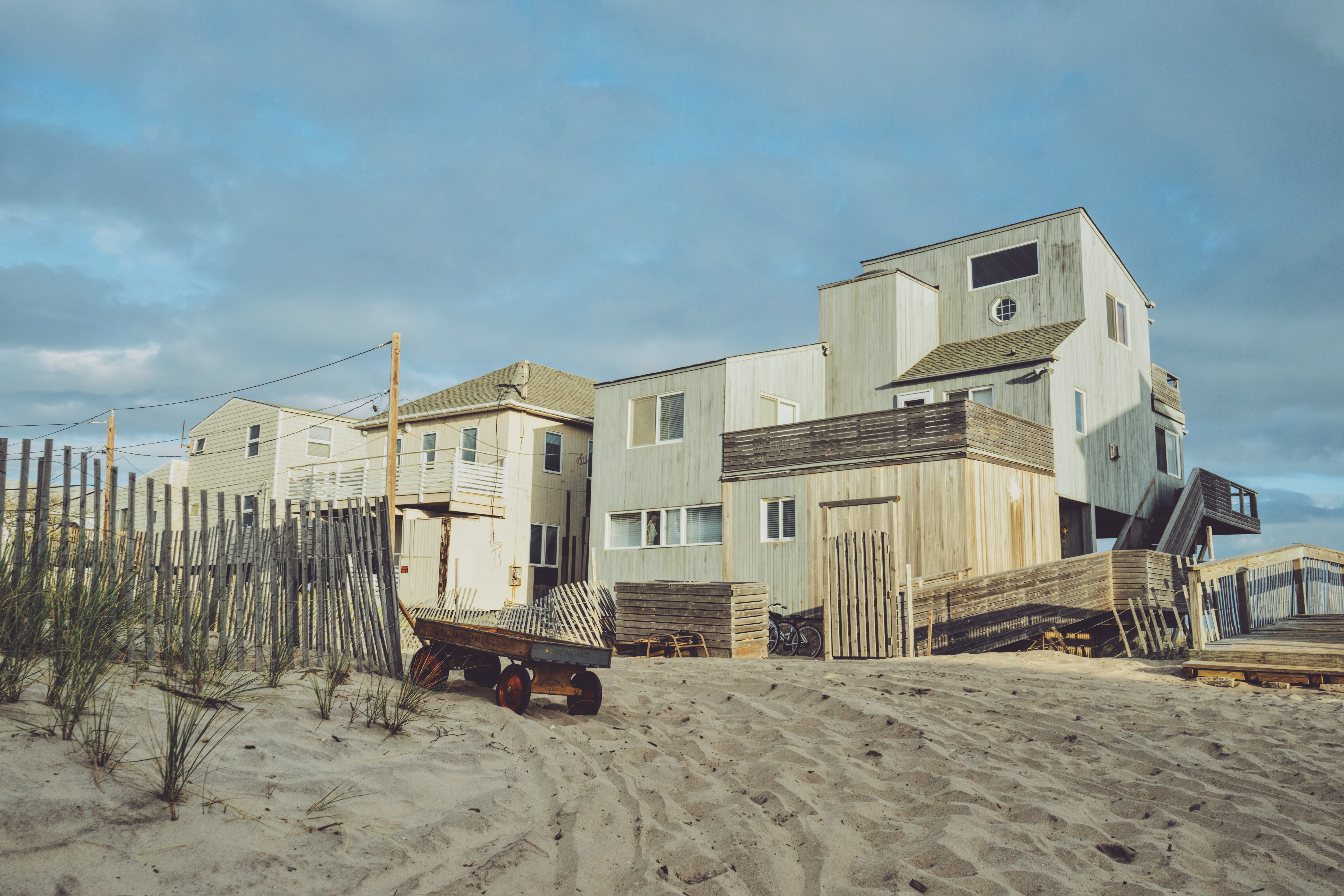 summer, outdoors, wagon, day, built structure, cabin, architecture, houses, united states, cloud - sky, no people, abandoned, sand, land, 5K, city, nyc, HD Wallpaper