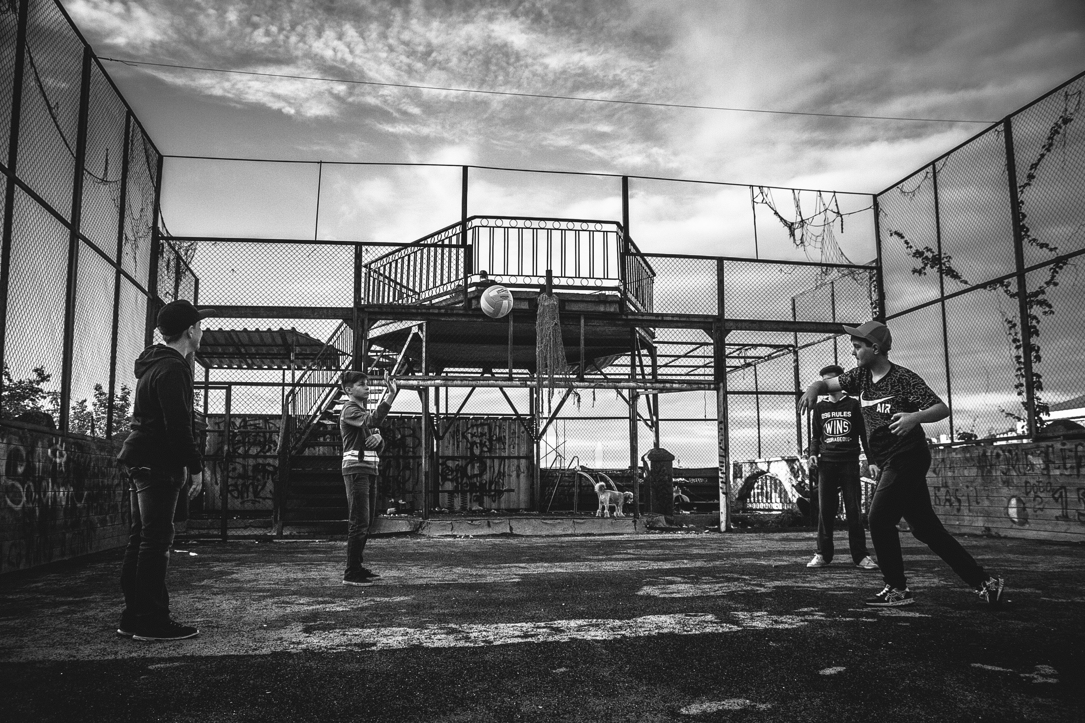 street, boys, playground, full length, building exterior, men, playing, vladivostok, kids, day, sport, people, softball, sports, built structure, baseball, HD Wallpaper