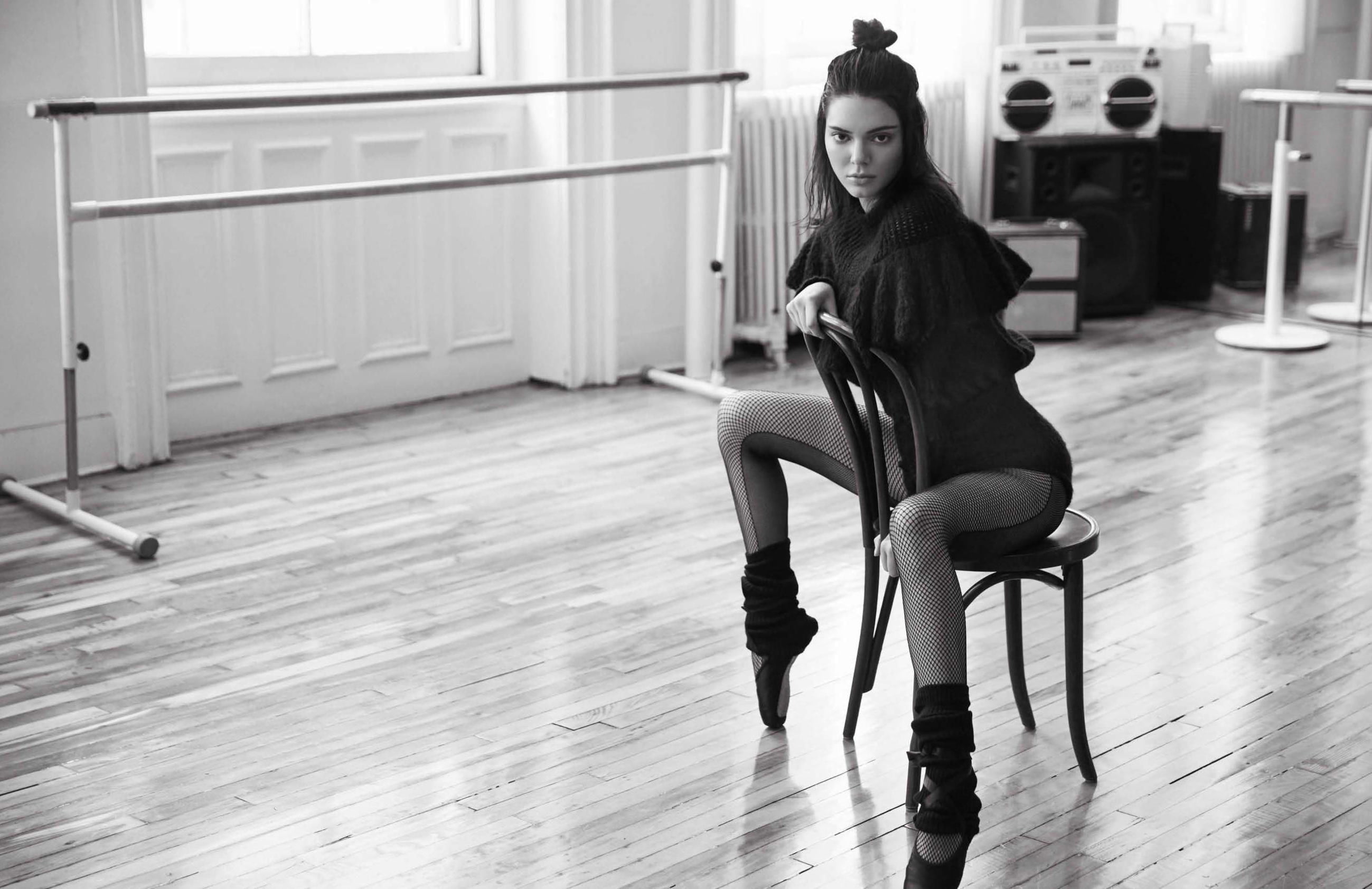 hairstyle, beautiful woman, beauty, celebrities, young women, full length, flooring, young adult, indoors, kendall jenner, women, photoshoot, vogue, sitting, HD Wallpaper