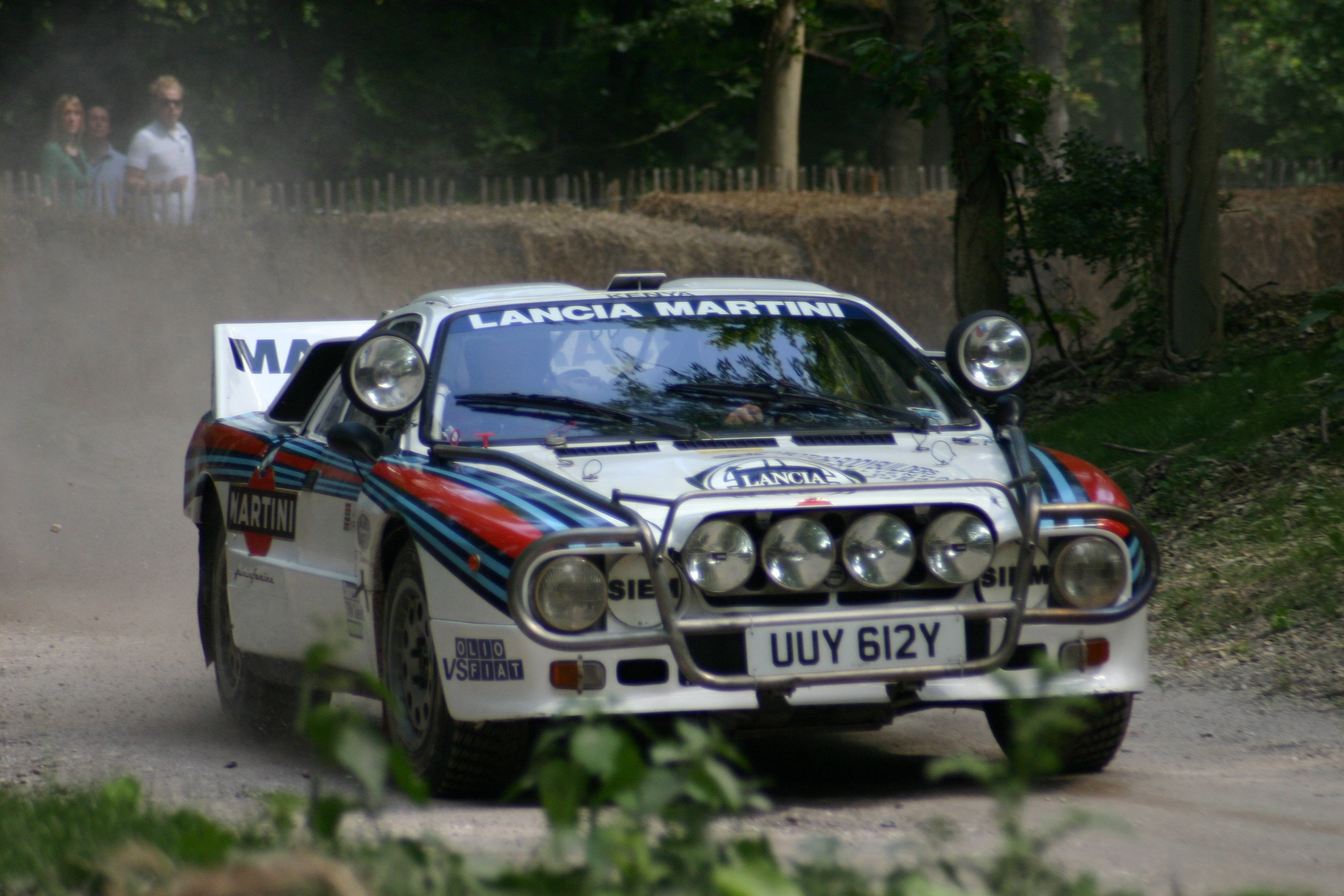 land vehicle, architecture, government, incidental people, tree, law, transportation, lancia 037, car, variation, plant, day, 2K, people, mode of transportation, HD Wallpaper