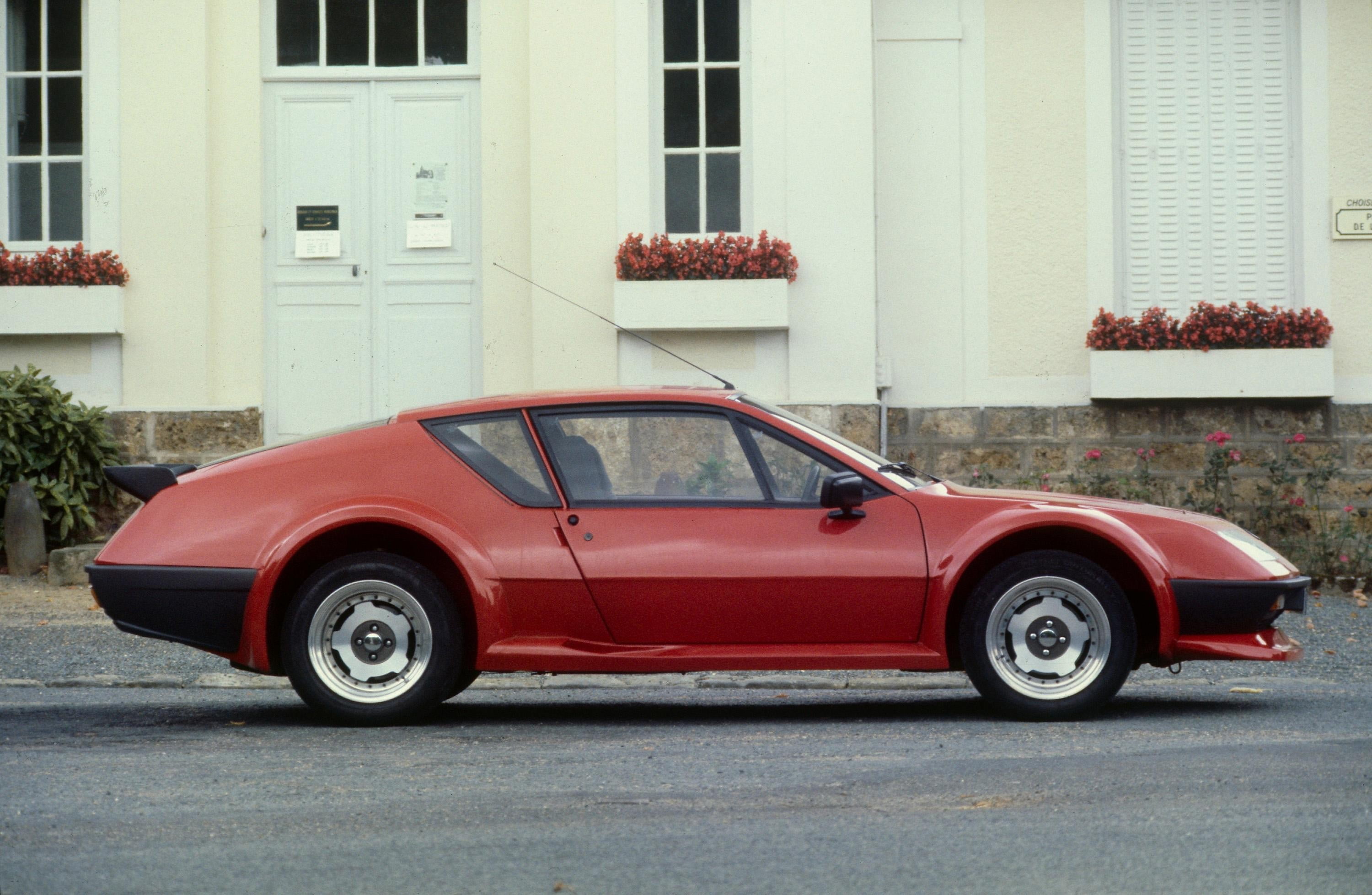 outdoors, motor vehicle, mode of transportation, transportation, 1983, building exterior, day, alpine, a310, built structure, 2K, renault, nature, supercar, HD Wallpaper