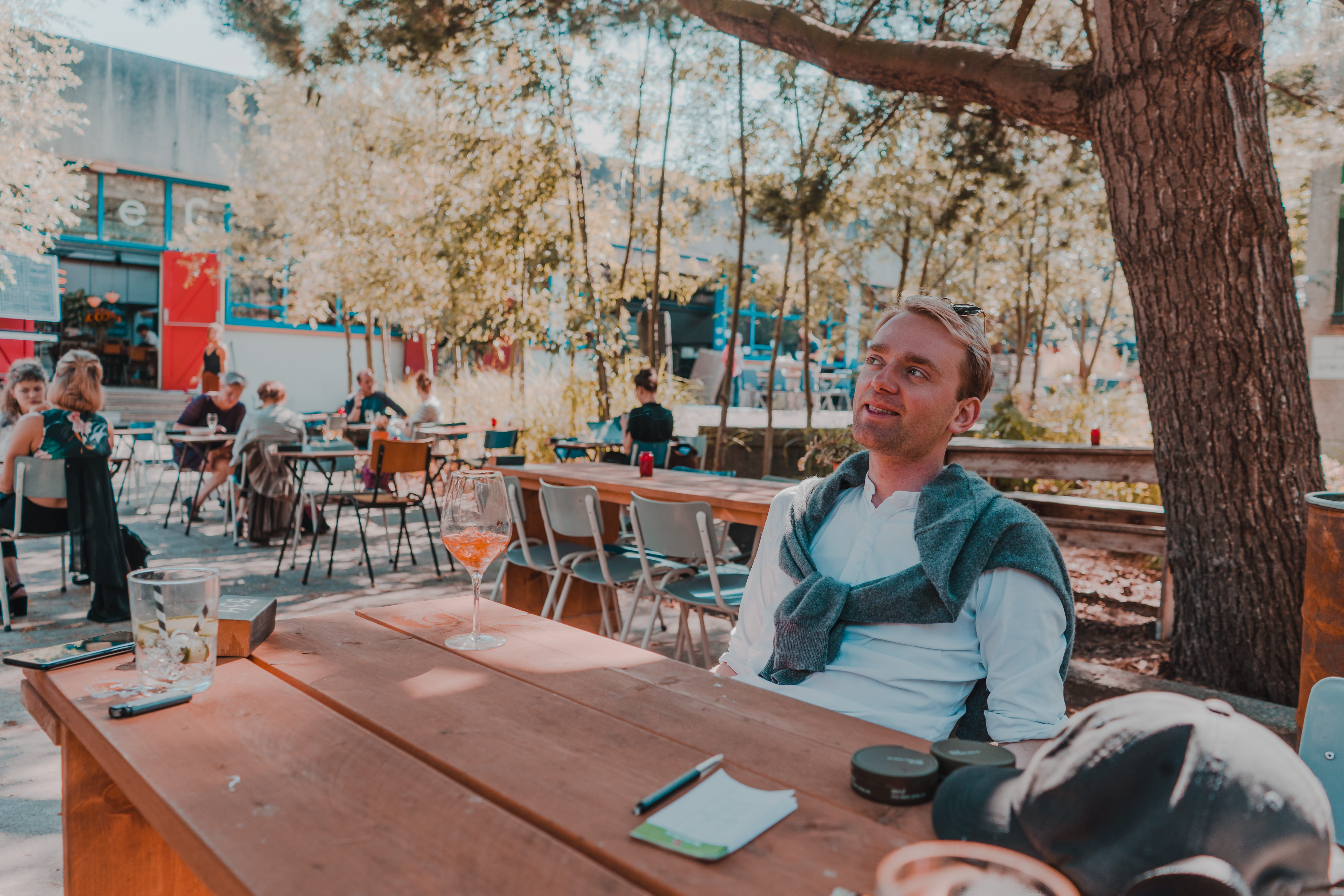 indoors, plywood, cafeteria, building, dining table, cafe, dining room, man, city, adult, drink, room, people, tree, tourist, beside, restaurant, lifestyles, HD Wallpaper