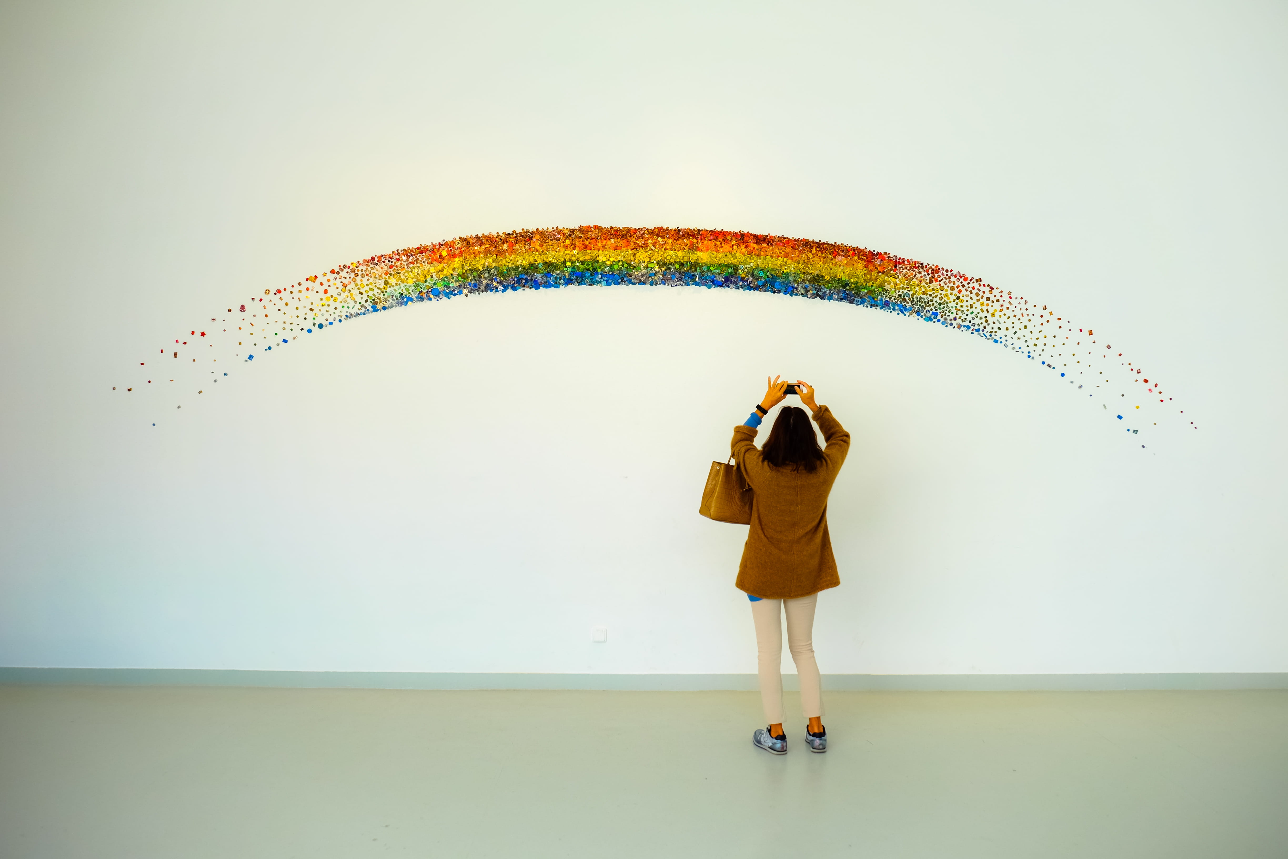 taking, multi colored, venezia, painting, wall, fun, leisure activities, looking, person, rainbow, motion, people, contemplation, men, creativity, clothing, HD Wallpaper
